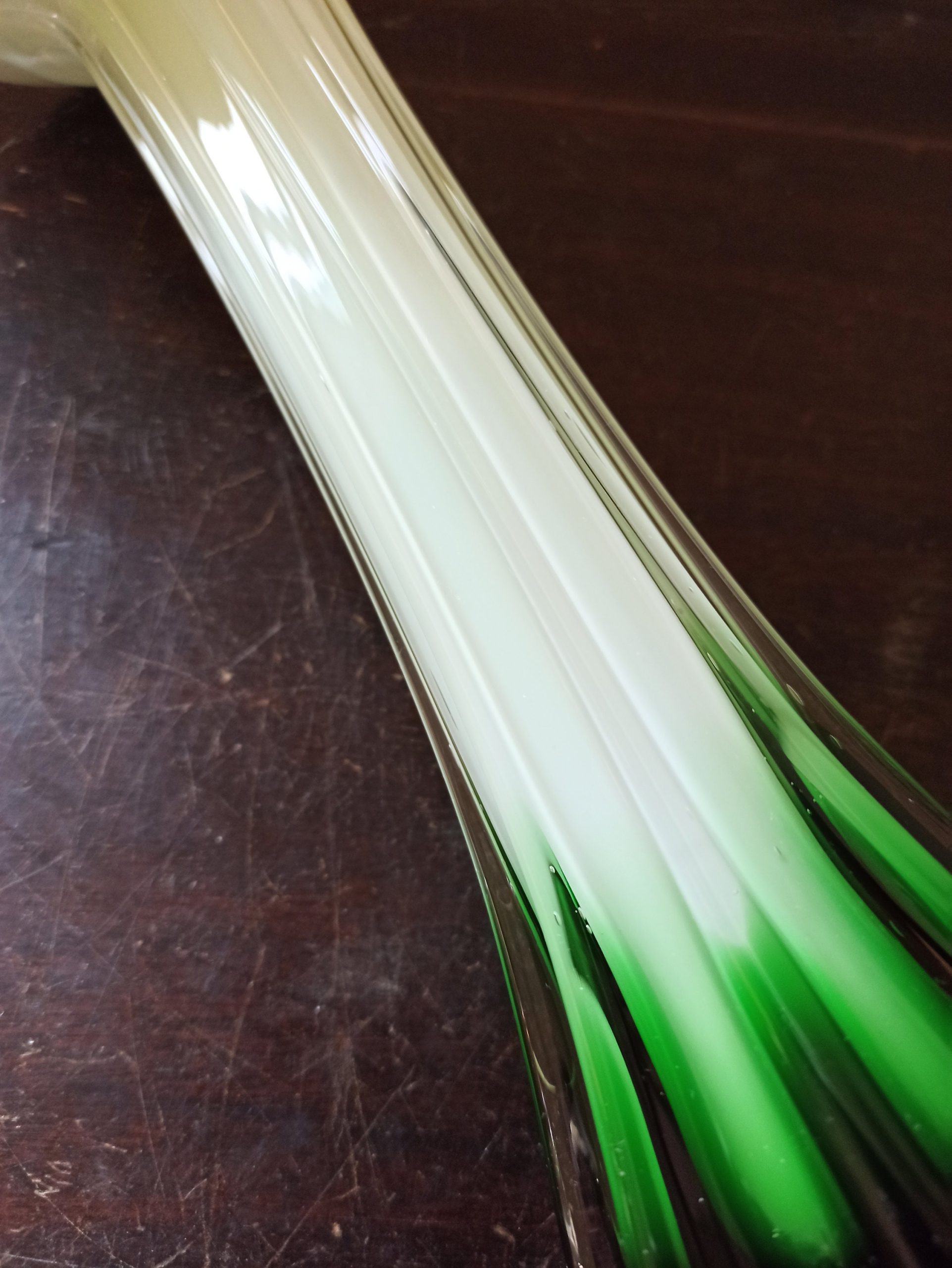 Vintage Lily Vase. Murano Style. Excellent Condition. Green, Yellow and White. - Image 7