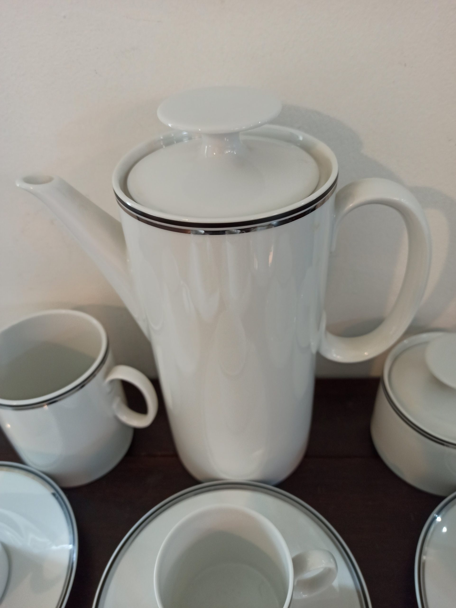 15 Piece Coffee Set. Made by Thomas of Germany. Excellent Condition. - Image 2