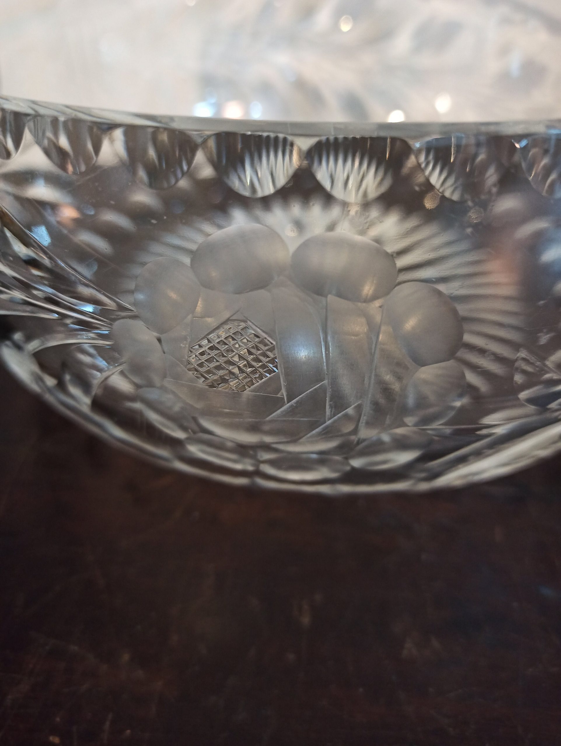 Lead Crystal Fruit Bowl. Excellent Condition. - Image 5