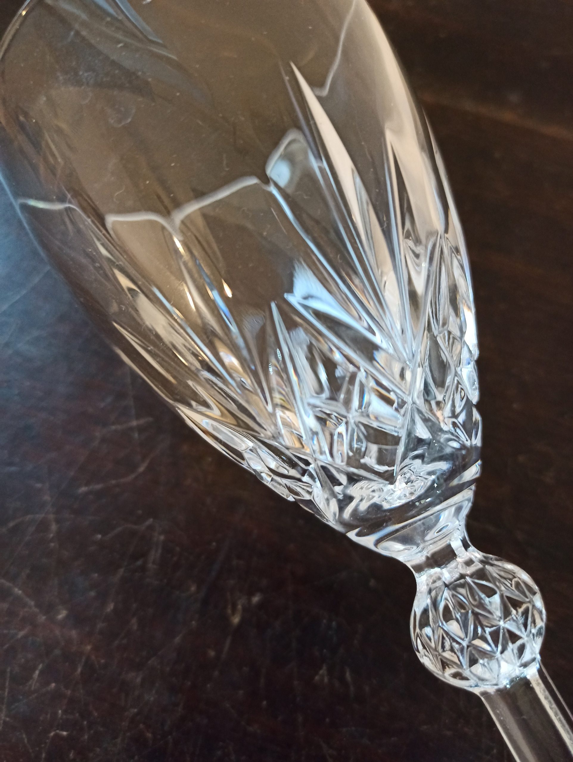 A Pair of Lead Crystal Small Wine Glasses. Excellent Condition. - Image 5
