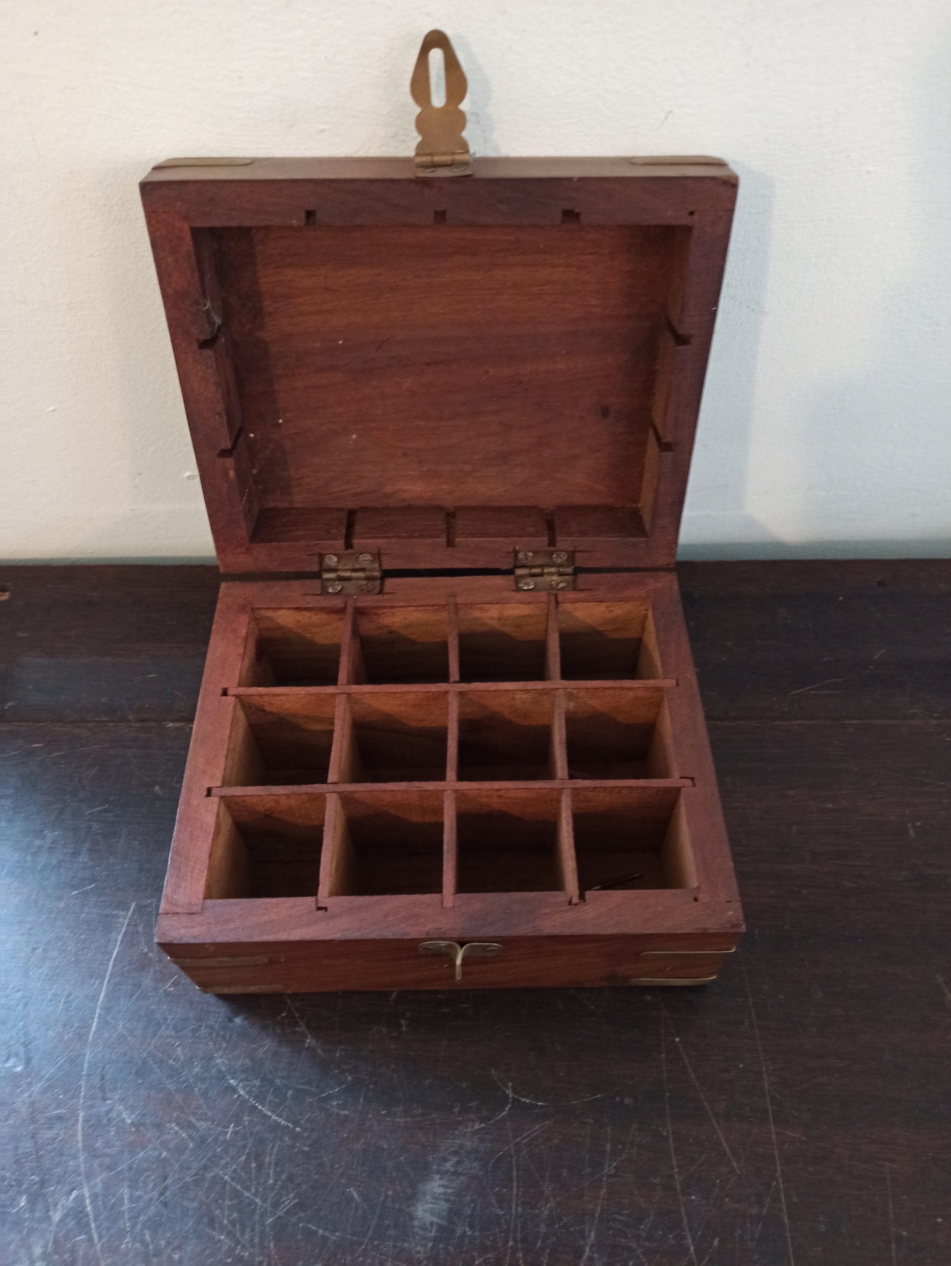 Vintage Carved Wooden Box. Brass Inlay. Internal Divisions. - Image 7