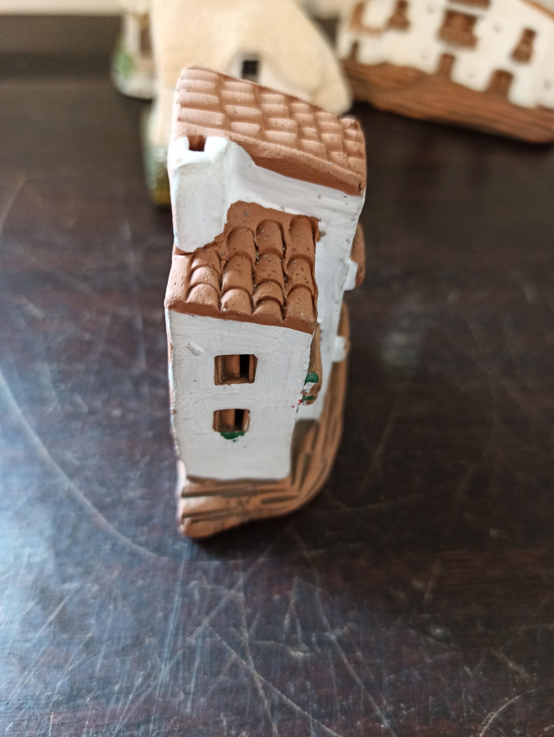 A Collection of 4 Model Buildings. Very Good Condition. One Lilliput Lane. Woodcutters Cottage (1983) - Image 3
