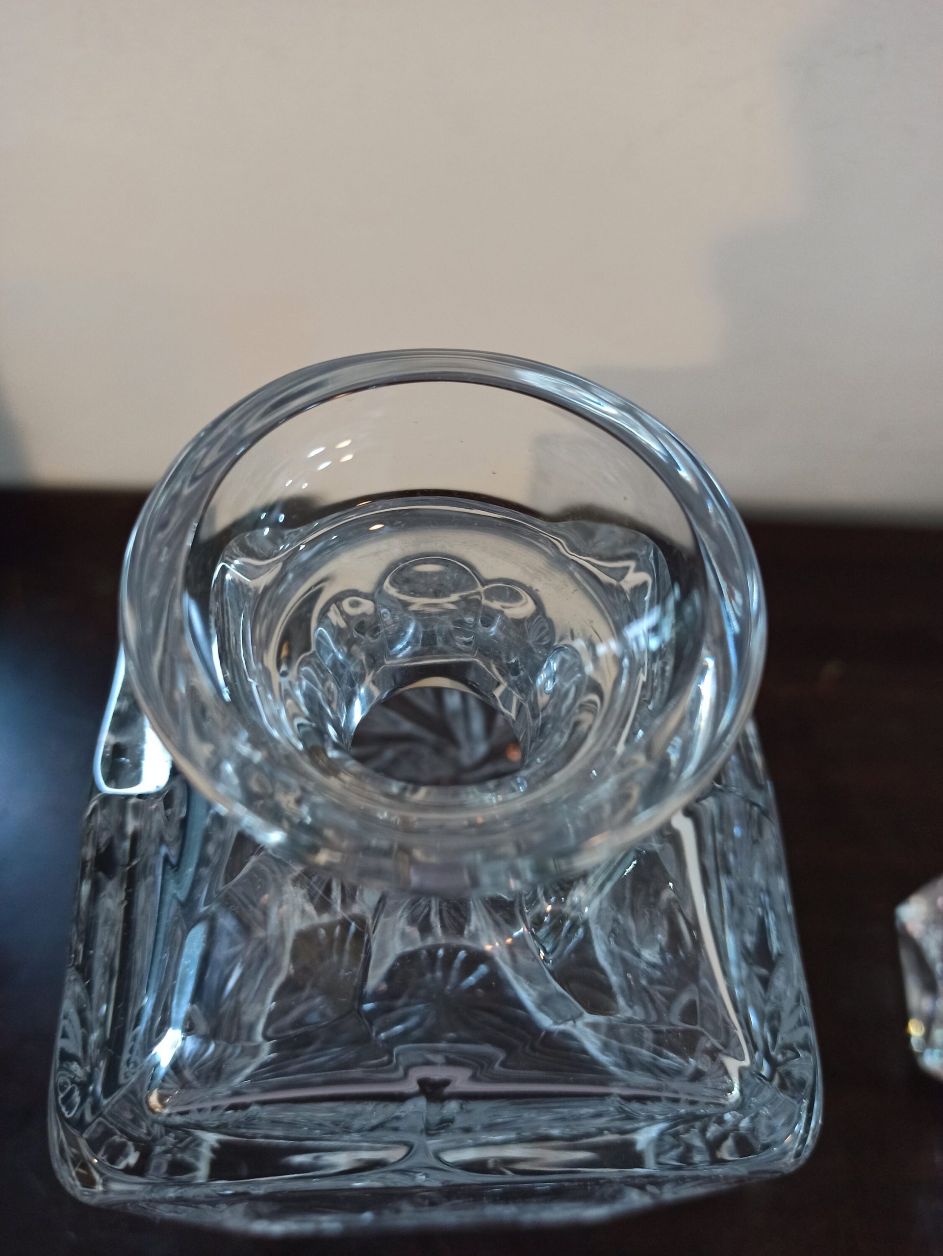 Vintage Square Shoulder Lead Crystal Decanter. Stopper Fits Perfectly. Pin Wheel Design. Very Good Condition. - Image 9
