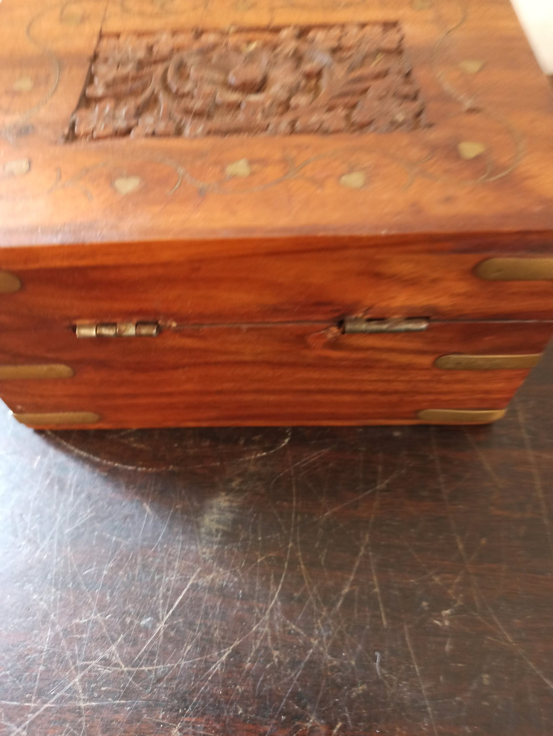 Vintage Carved Wooden Box. Brass Inlay. Internal Divisions. - Image 6