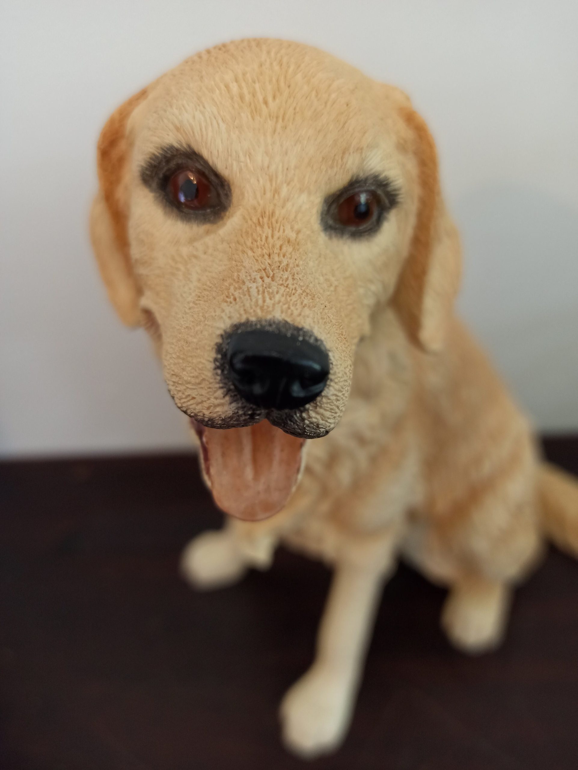 Royal Doulton Golden Retriever. Excellent Condition. Boxed.