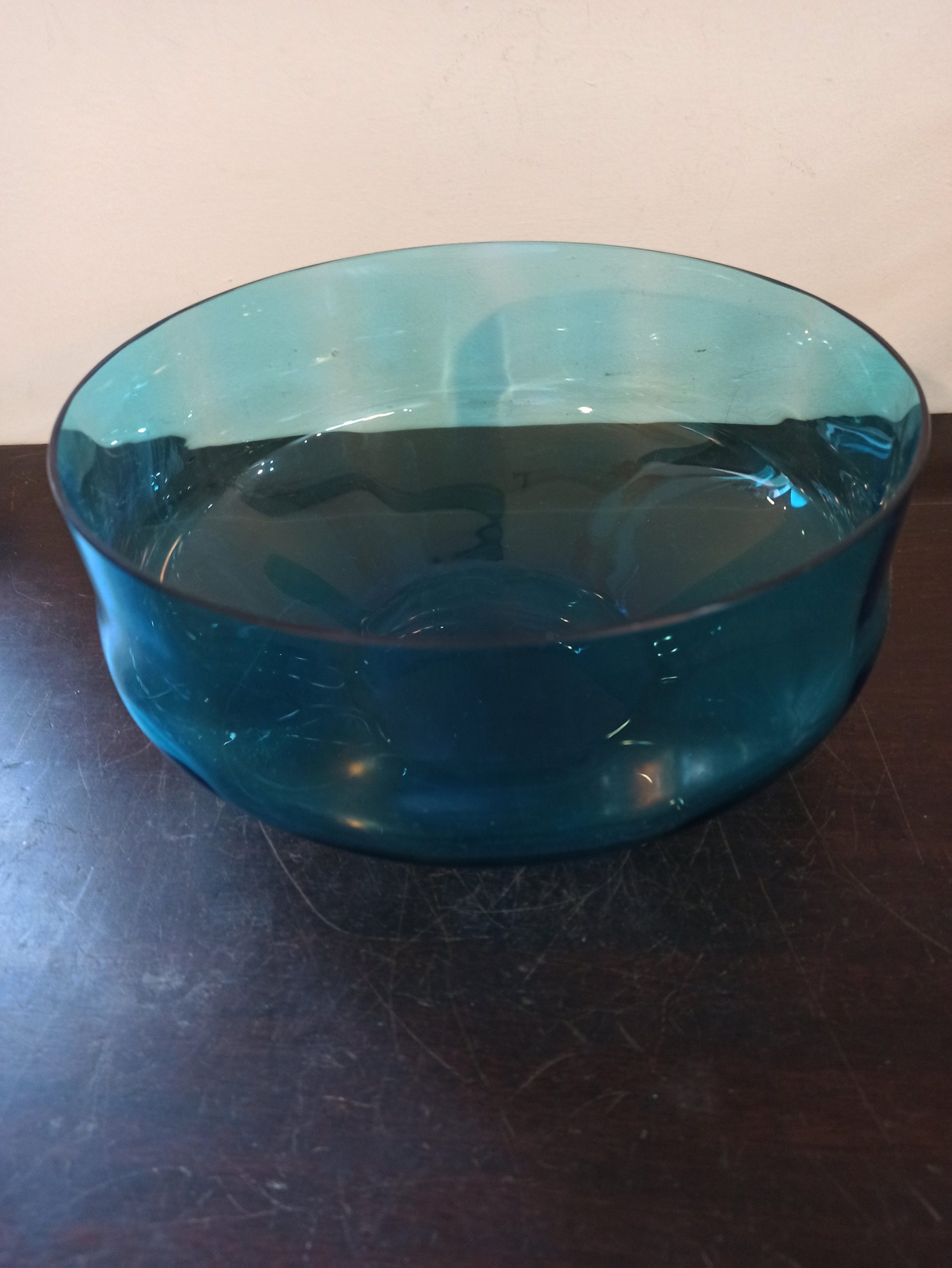 Blue Glass Serving Bowl / Fruit Bowl. - Image 2
