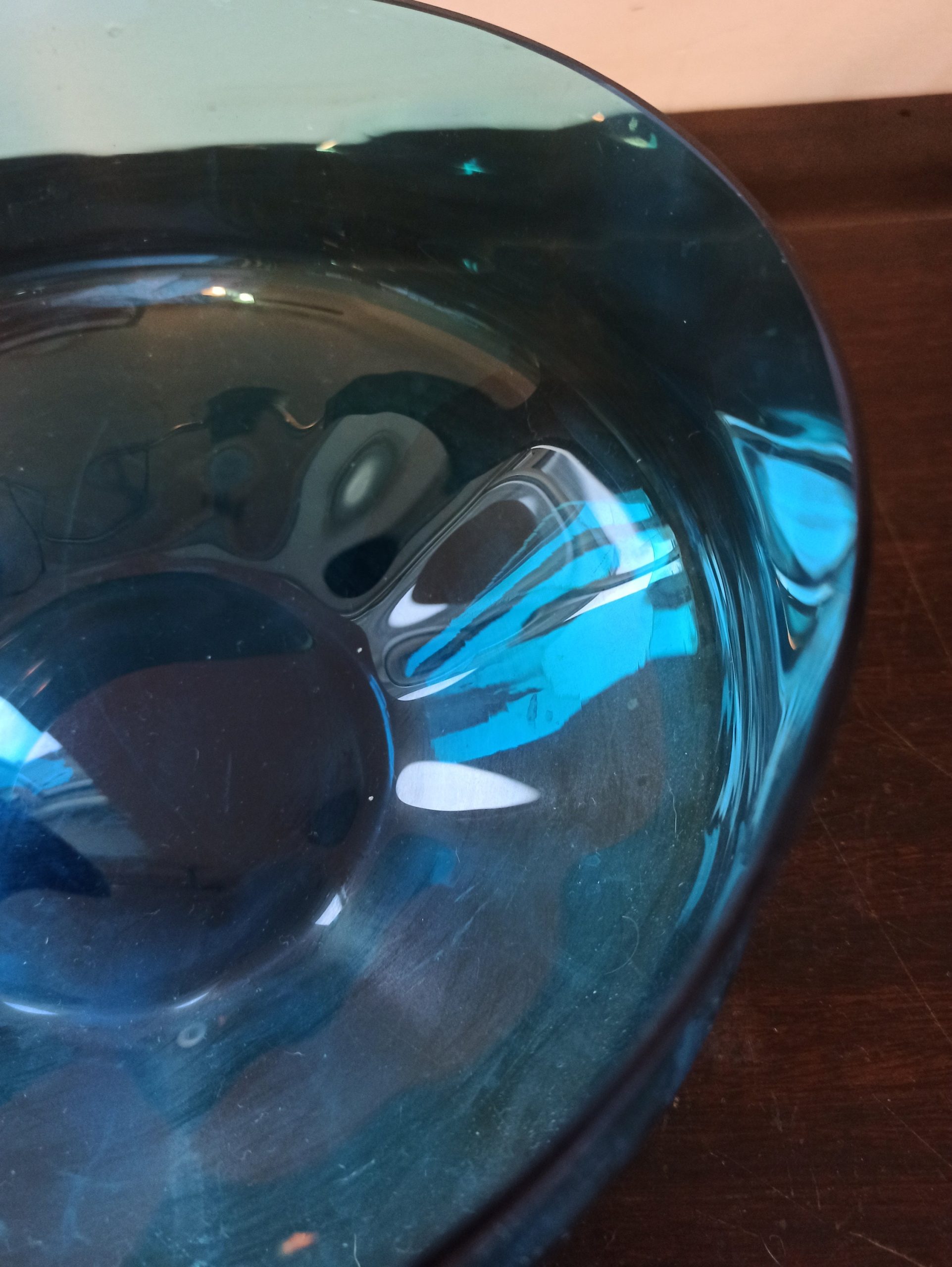 Blue Glass Serving Bowl / Fruit Bowl. - Image 3