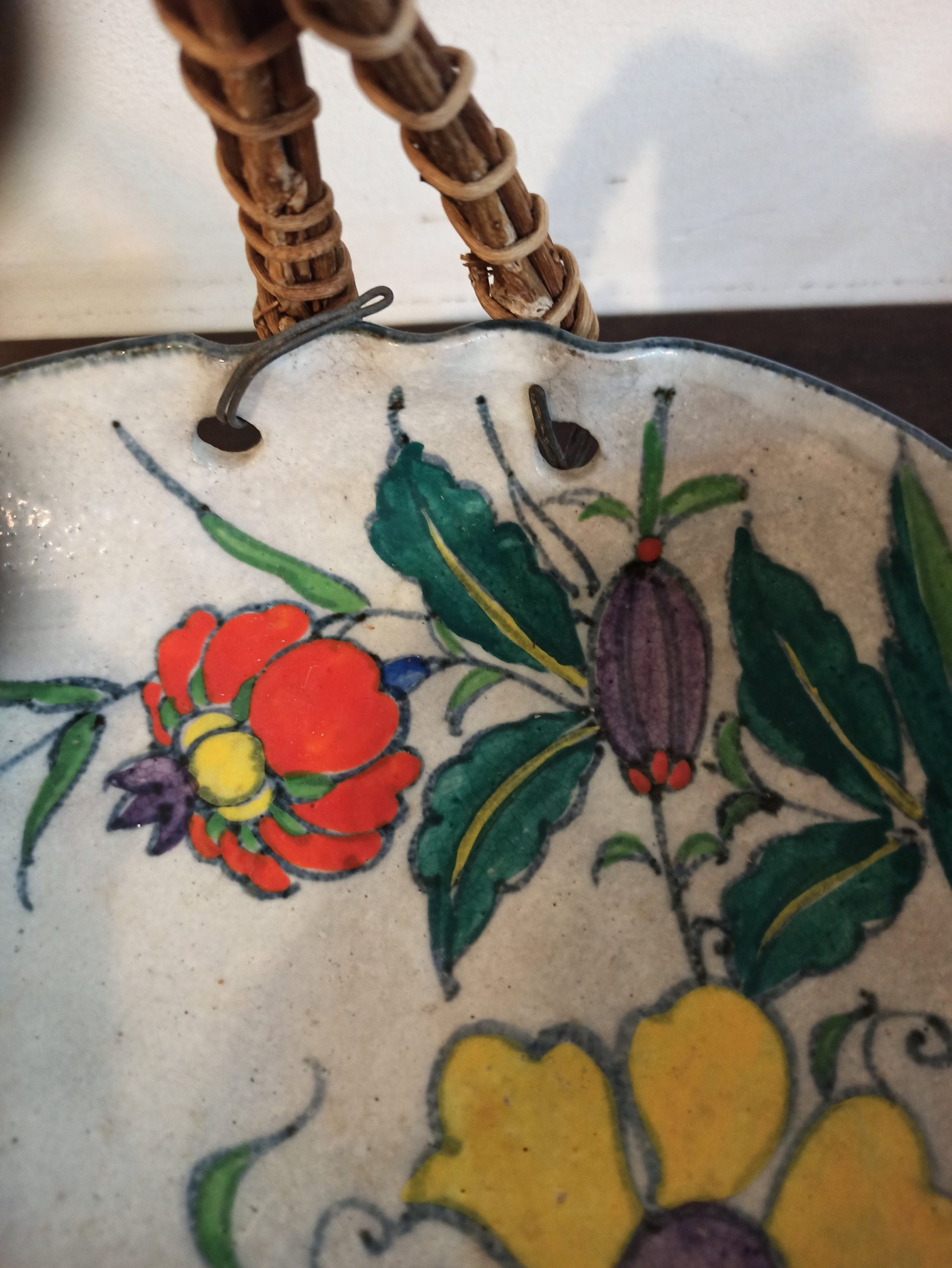 Antique Chinese or Japanese Bon Bon Dish With Handle / Ornamental Flower Basket. Very Good Condition For Age. Possibly Early 1800s. - Image 8