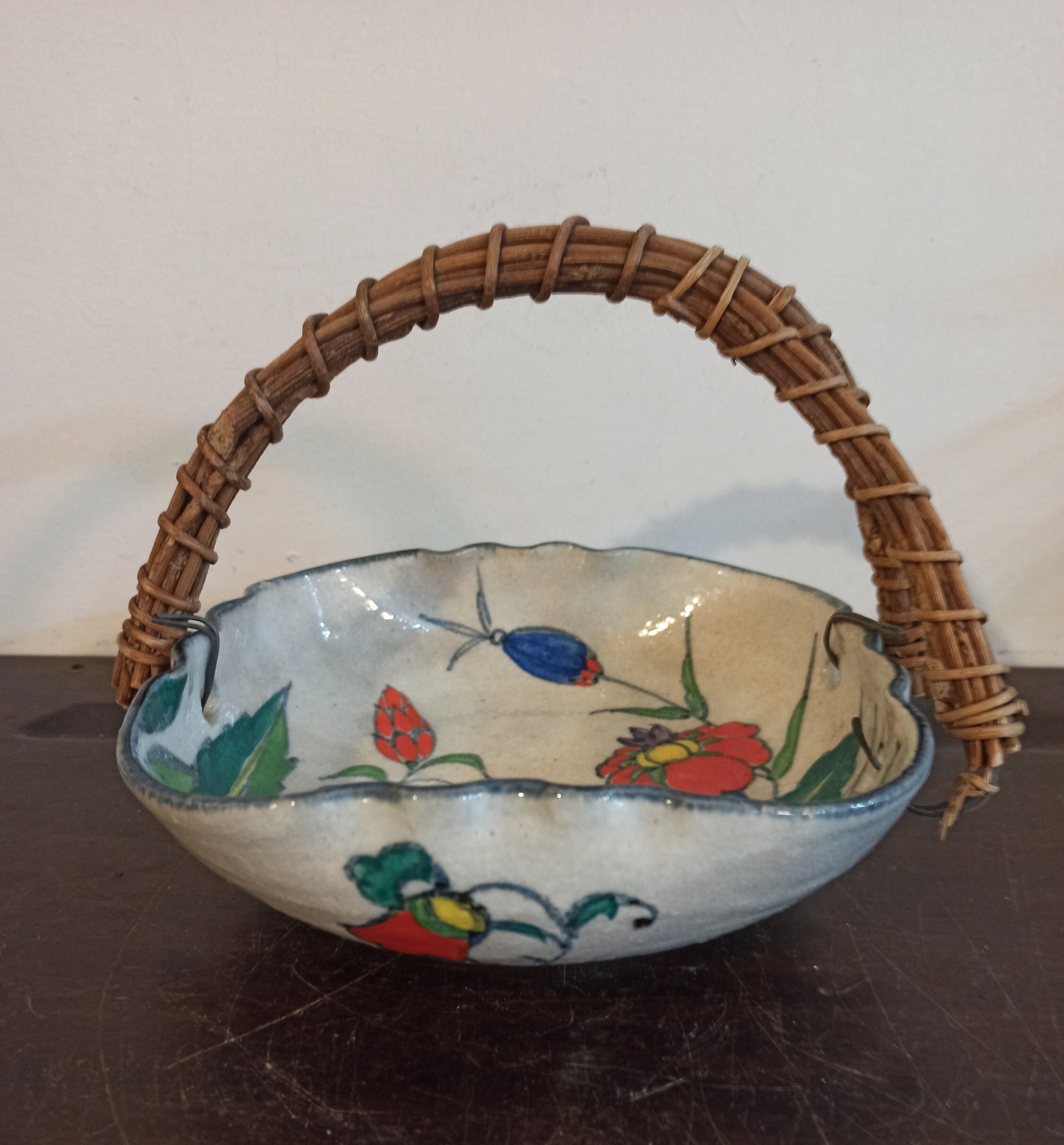Antique Chinese or Japanese Bon Bon Dish With Handle / Ornamental Flower Basket. Very Good Condition For Age. Possibly Early 1800s.
