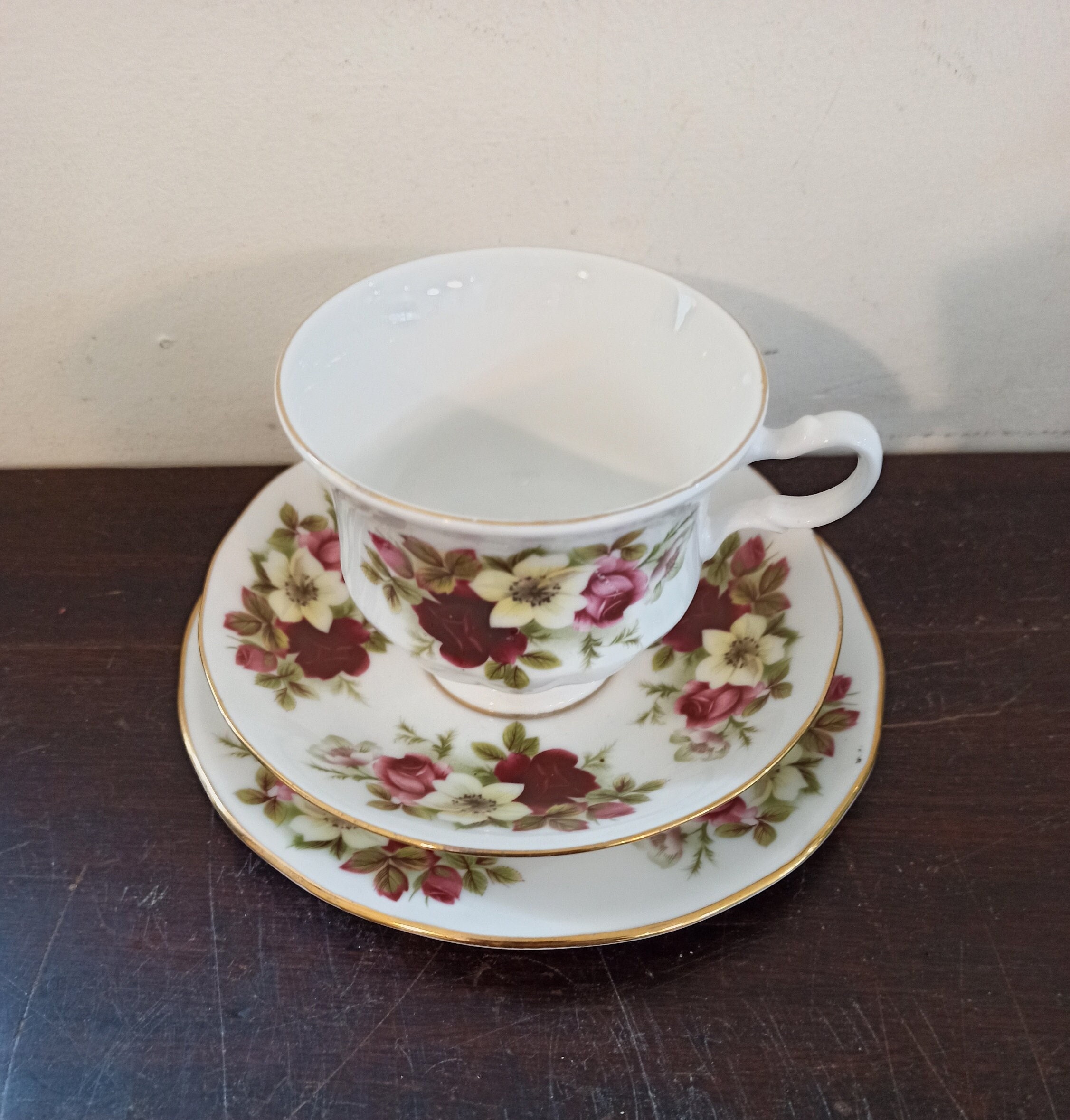 Vintage Gainsborough Cup, Saucer and Tea Plate Set. Floral Design. Excellent Condition.