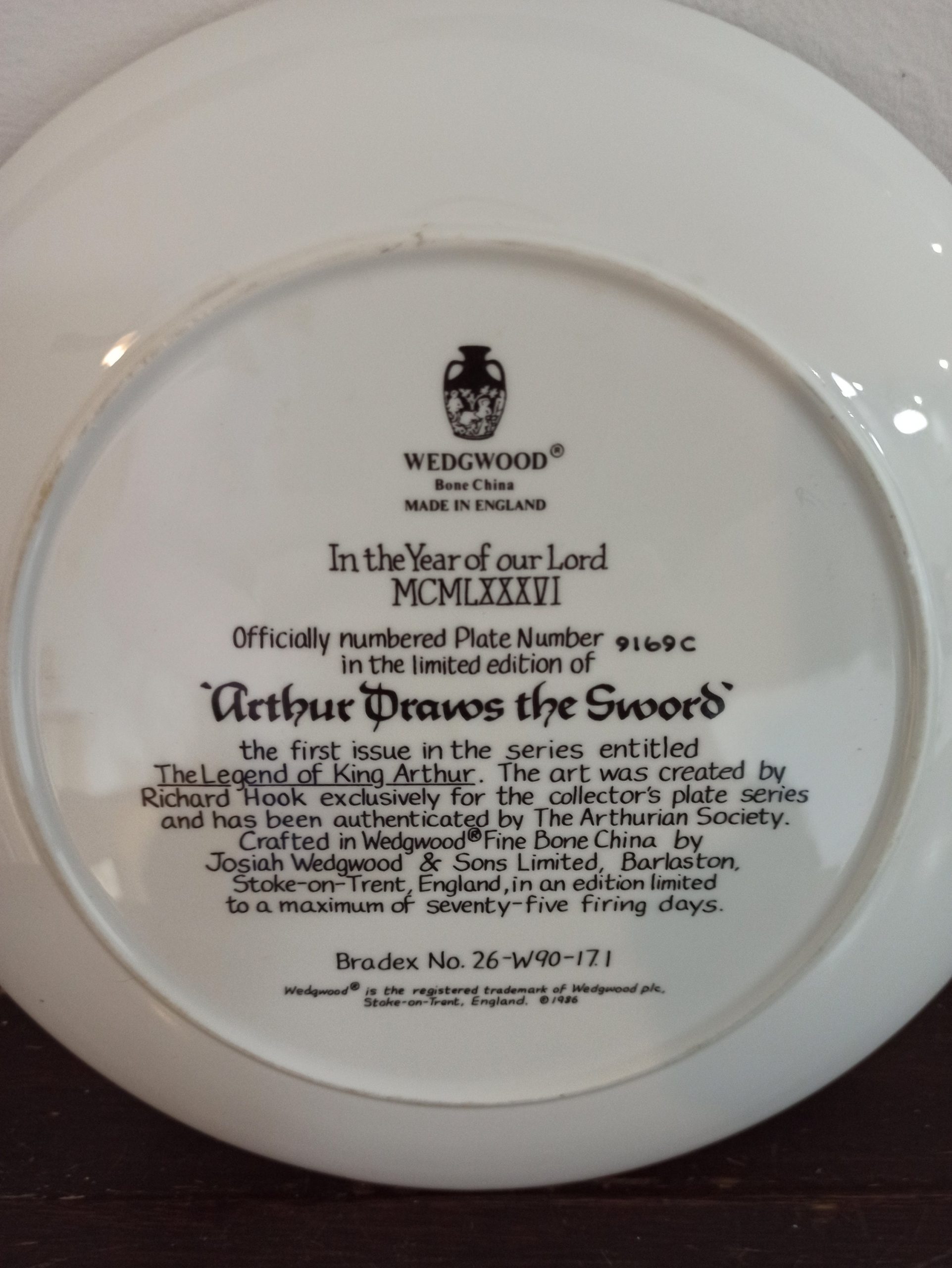 Wedgwood King Arthur Collectable Plates. Excellent Condition. - Image 2