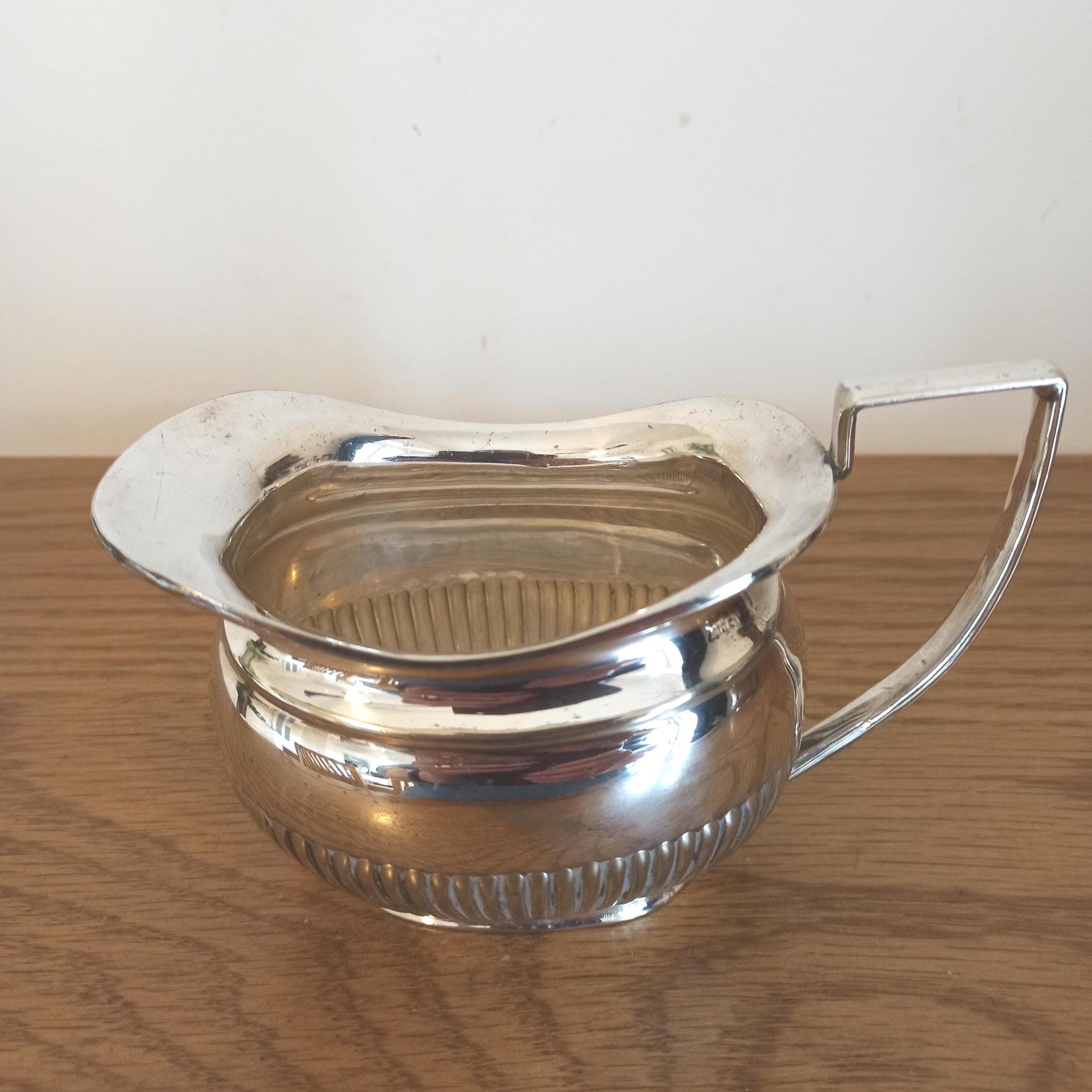 Silver Plated Tea Set. Teapot, Twin Handled Sugar Bowl and Milk Jug. A.1 - Image 8