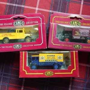 Set of 3 Cameo Village Collection Miniature Toy Cars