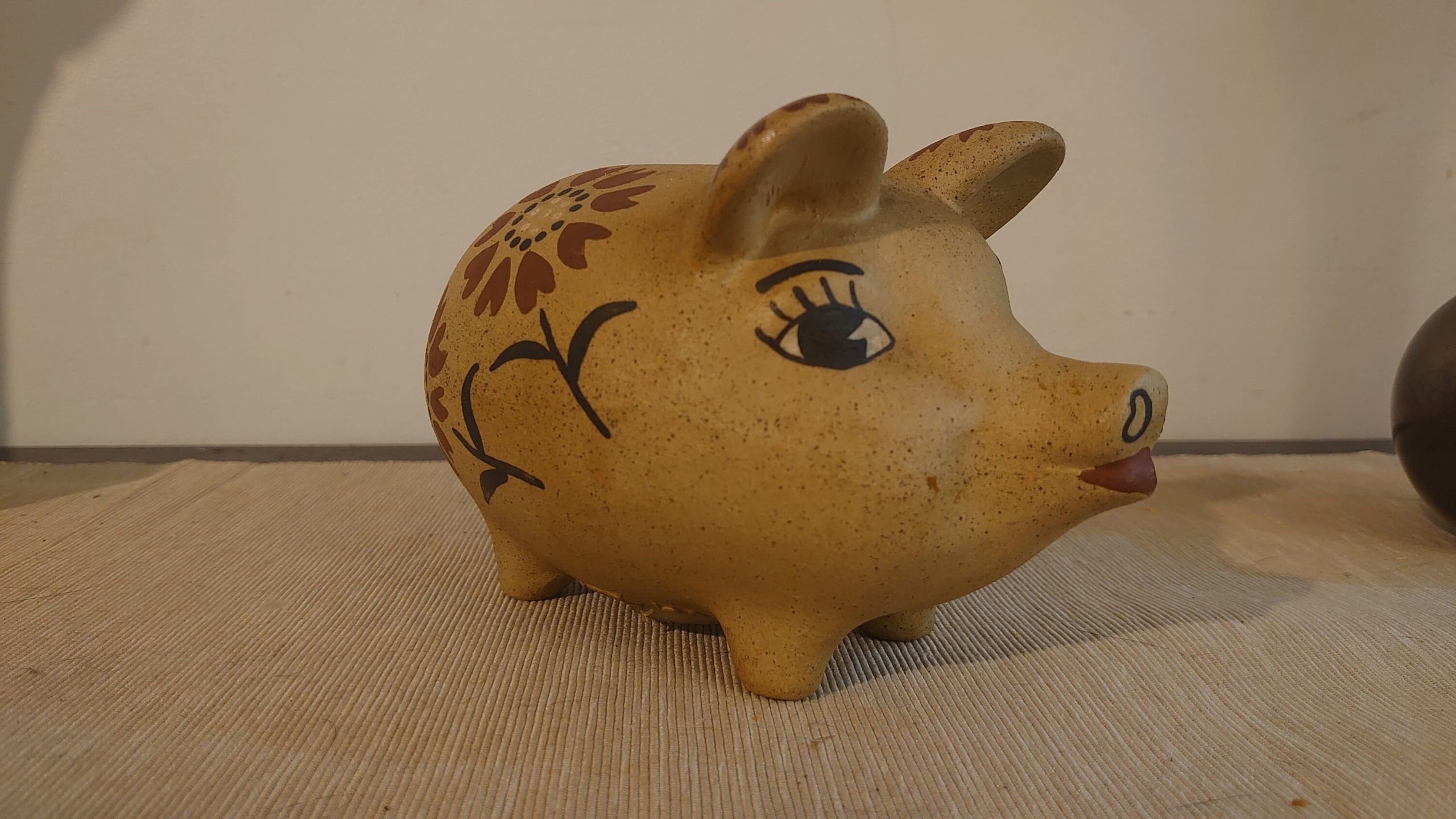 A Beautifully Created and Painted Ceramic Salt-Glaze Pig Piggy Bank - Excellent Condition - Image 2