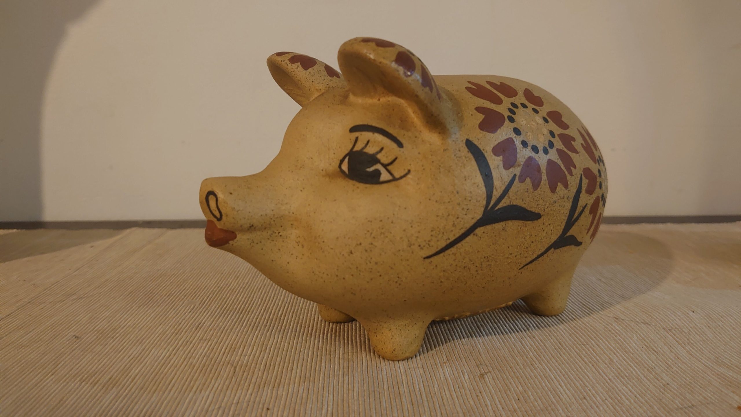 A Beautifully Created and Painted Ceramic Salt-Glaze Pig Piggy Bank - Excellent Condition - Image 3