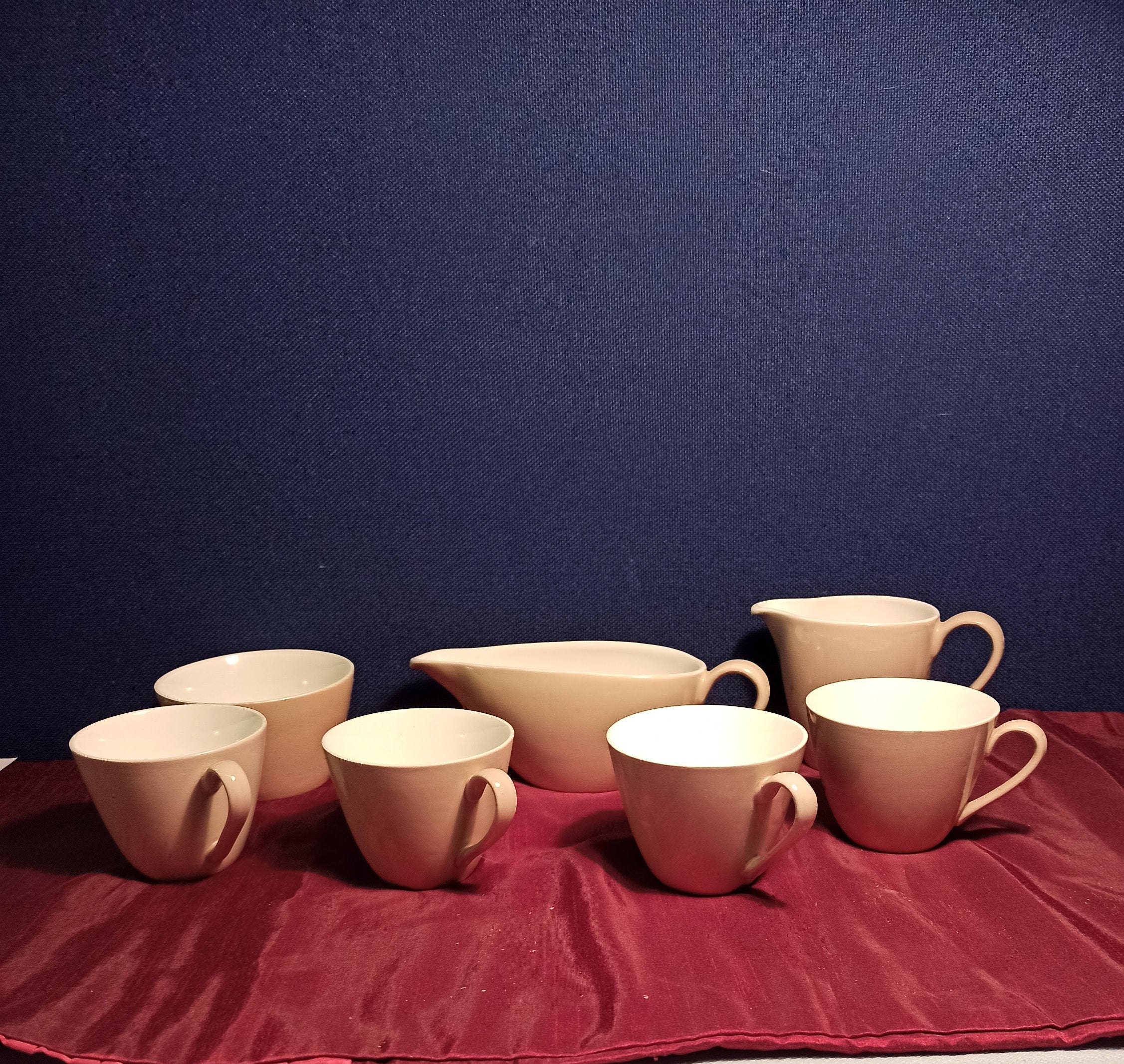 Johnson Brothers Retro Sage Green Part Tea Set. 7 Pieces. Very Good Condition - Image 2