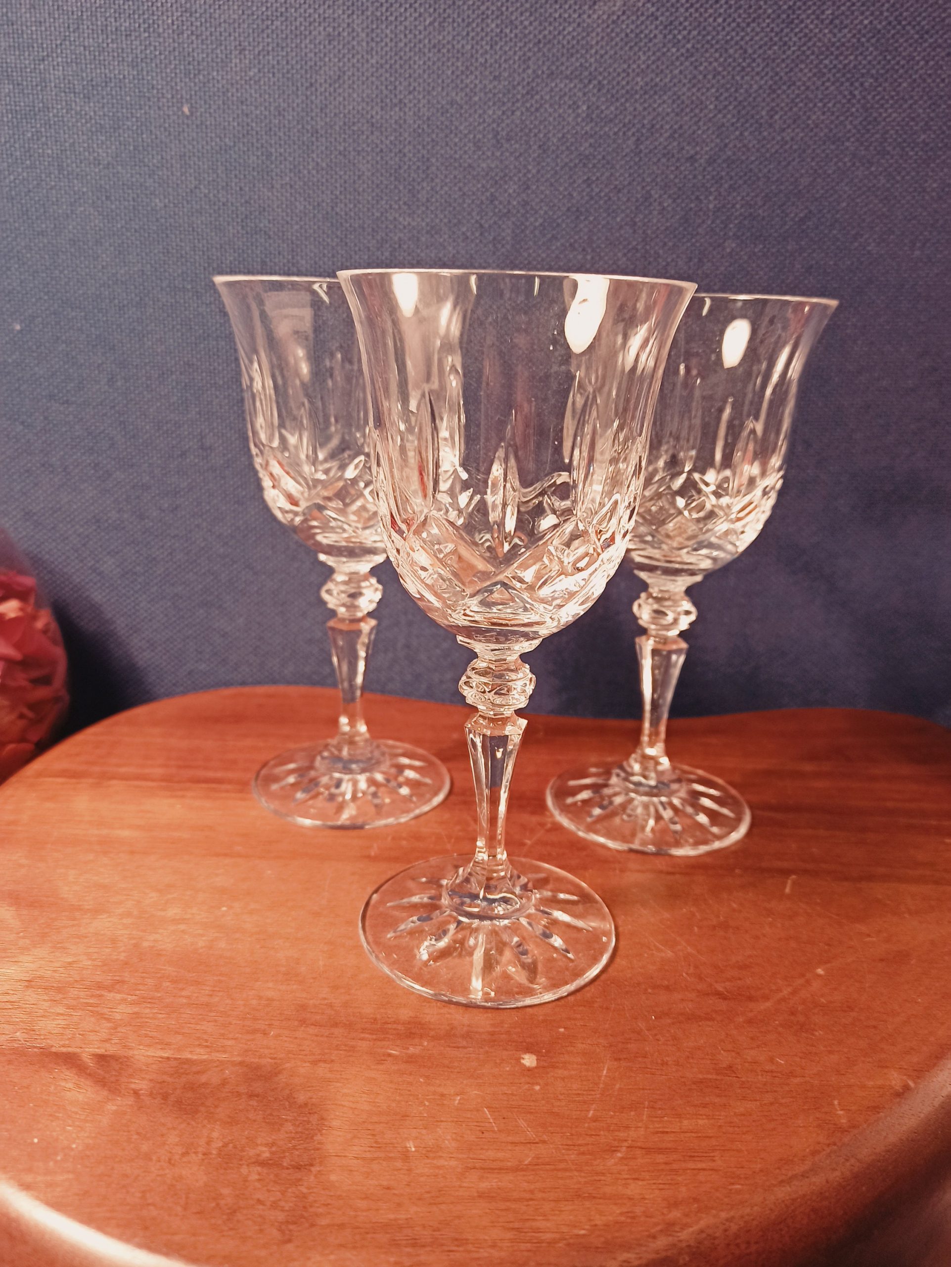 3 Small Vintage Lead Crystal Wine Glasses. Very Good Condition. - Image 2