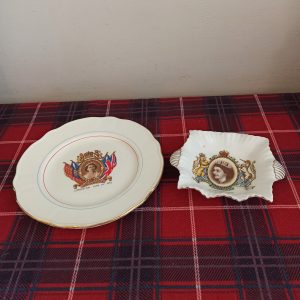 Queen Elizabeth II Coronation Shelly Pin Dish and Washington Decorative Coronation Plate. 1953.