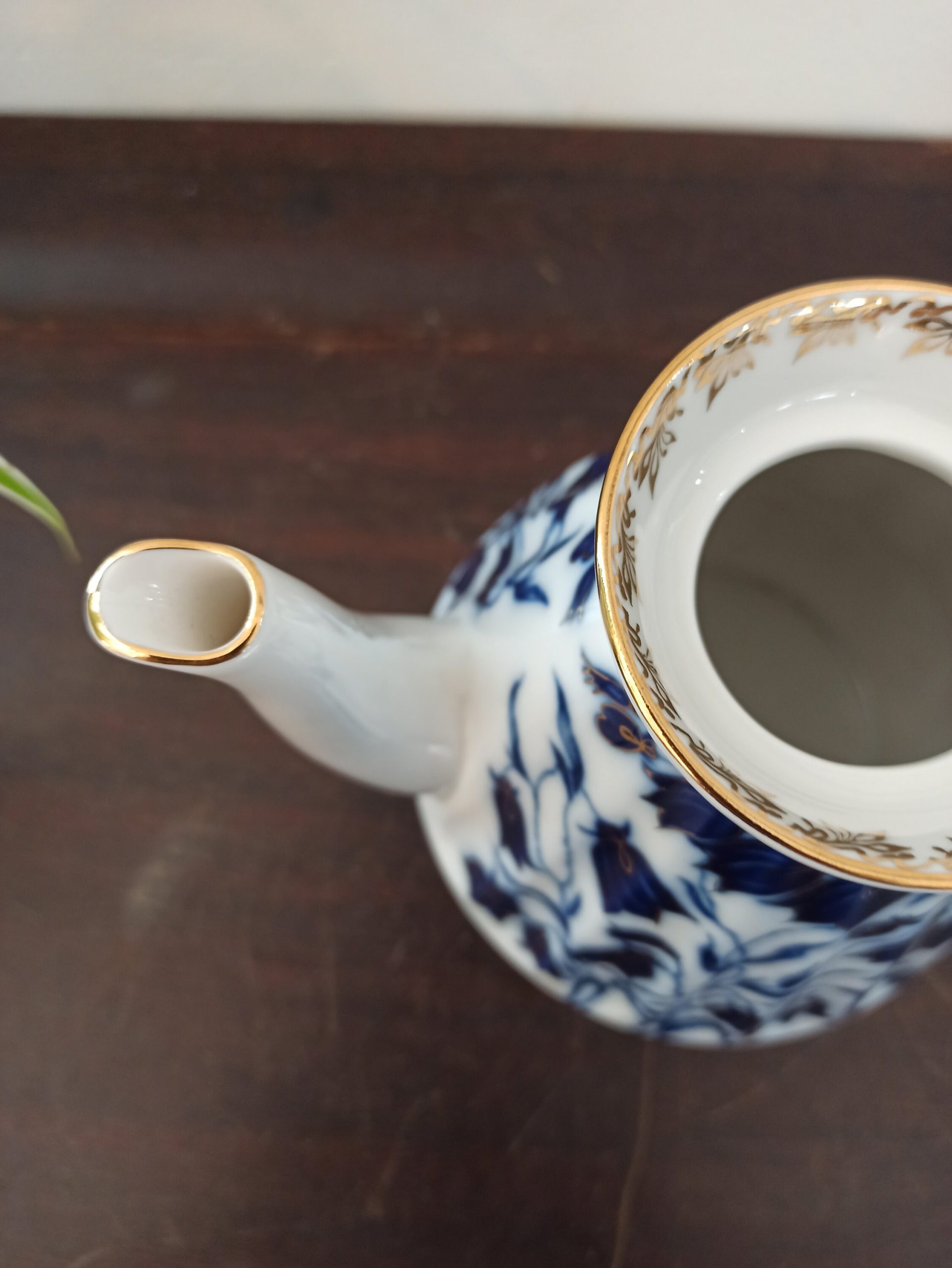 Vintage Lamonosov Russian Teapot. Excellent Condition. Hand Painted. Ribbed Style Body. 22ct. Gold Paint. Imperial Porcelain Factory. - Image 7