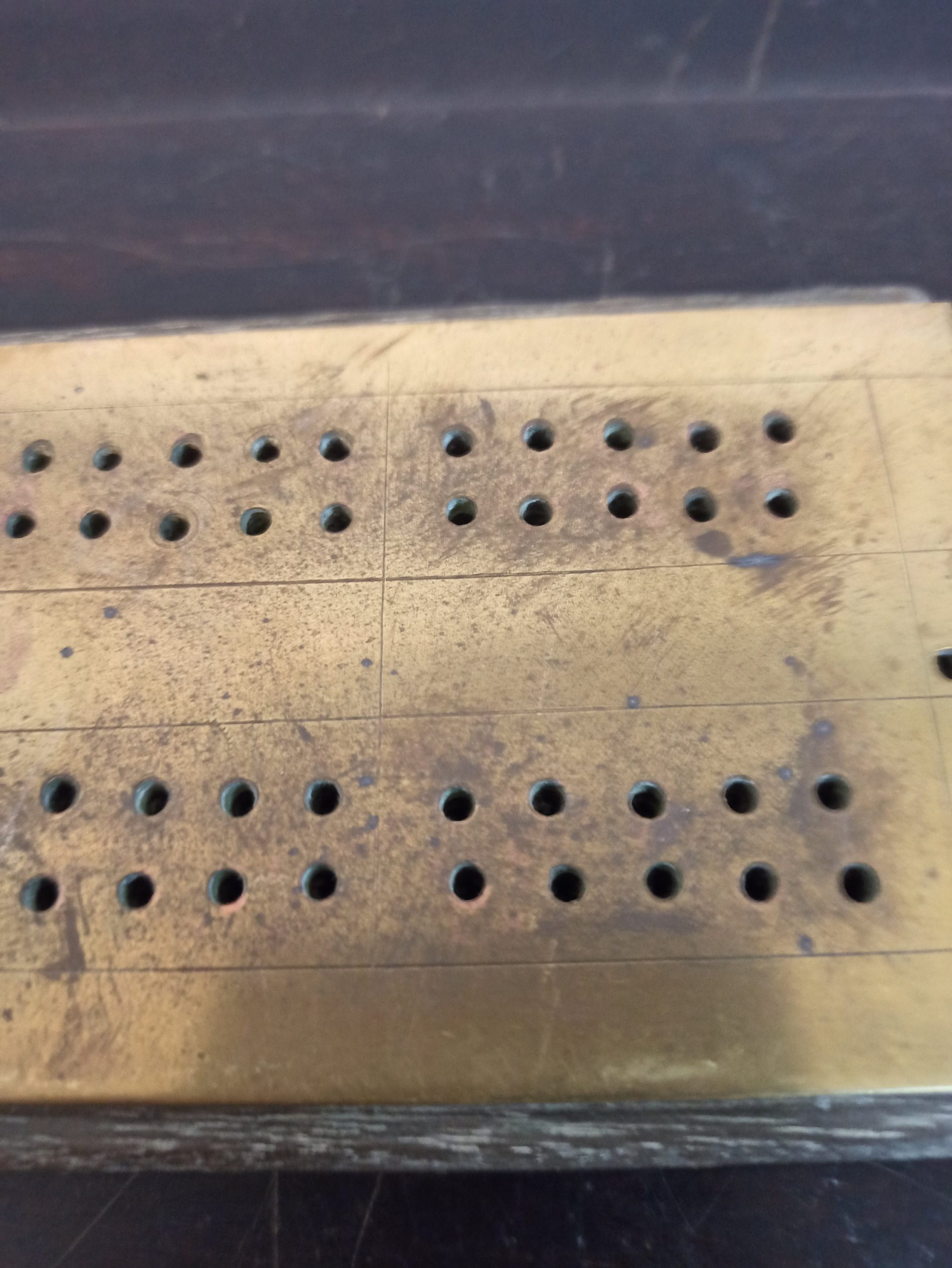 Vintage Brass and Wood Cribbage Board. - Image 5