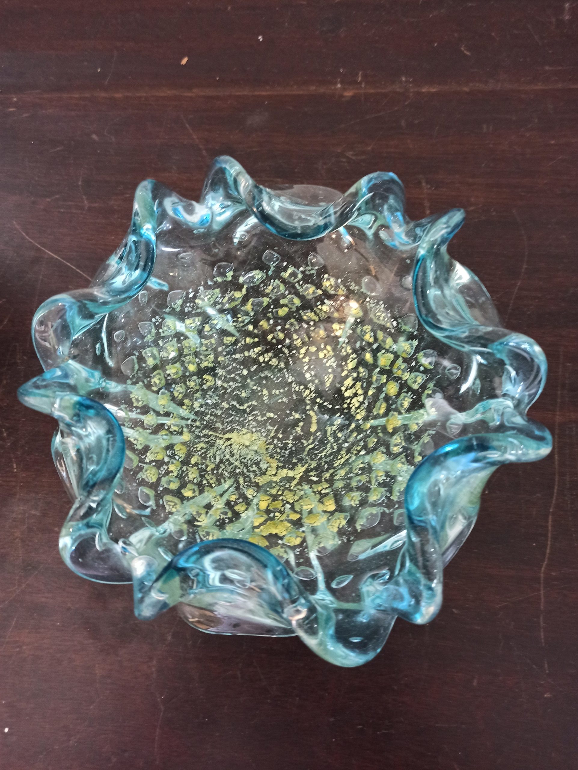 Vintage Decorative Glass Dish / Bowl. Very Good Condition. Quite Heavy. - Image 3