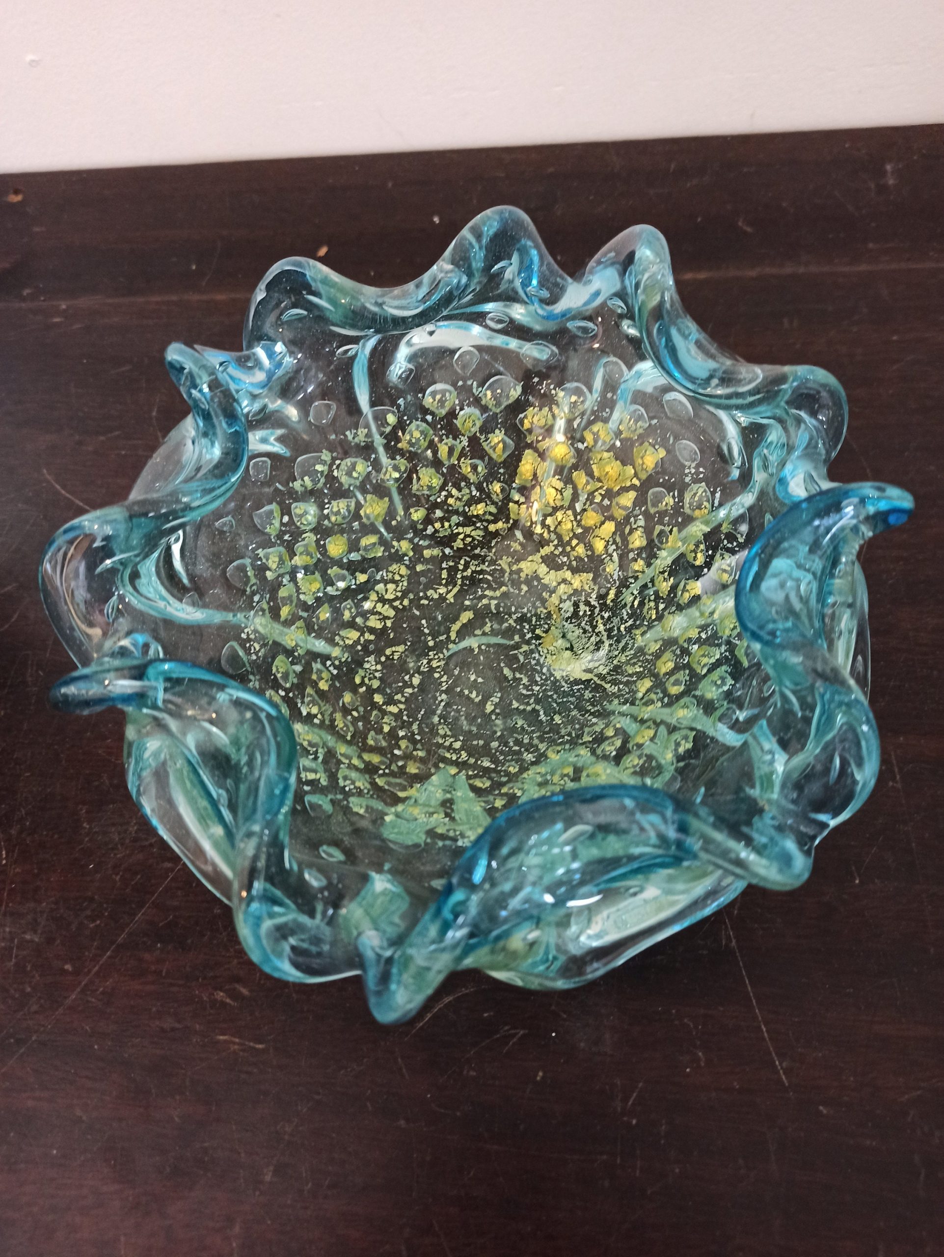 Vintage Decorative Glass Dish / Bowl. Very Good Condition. Quite Heavy. - Image 8