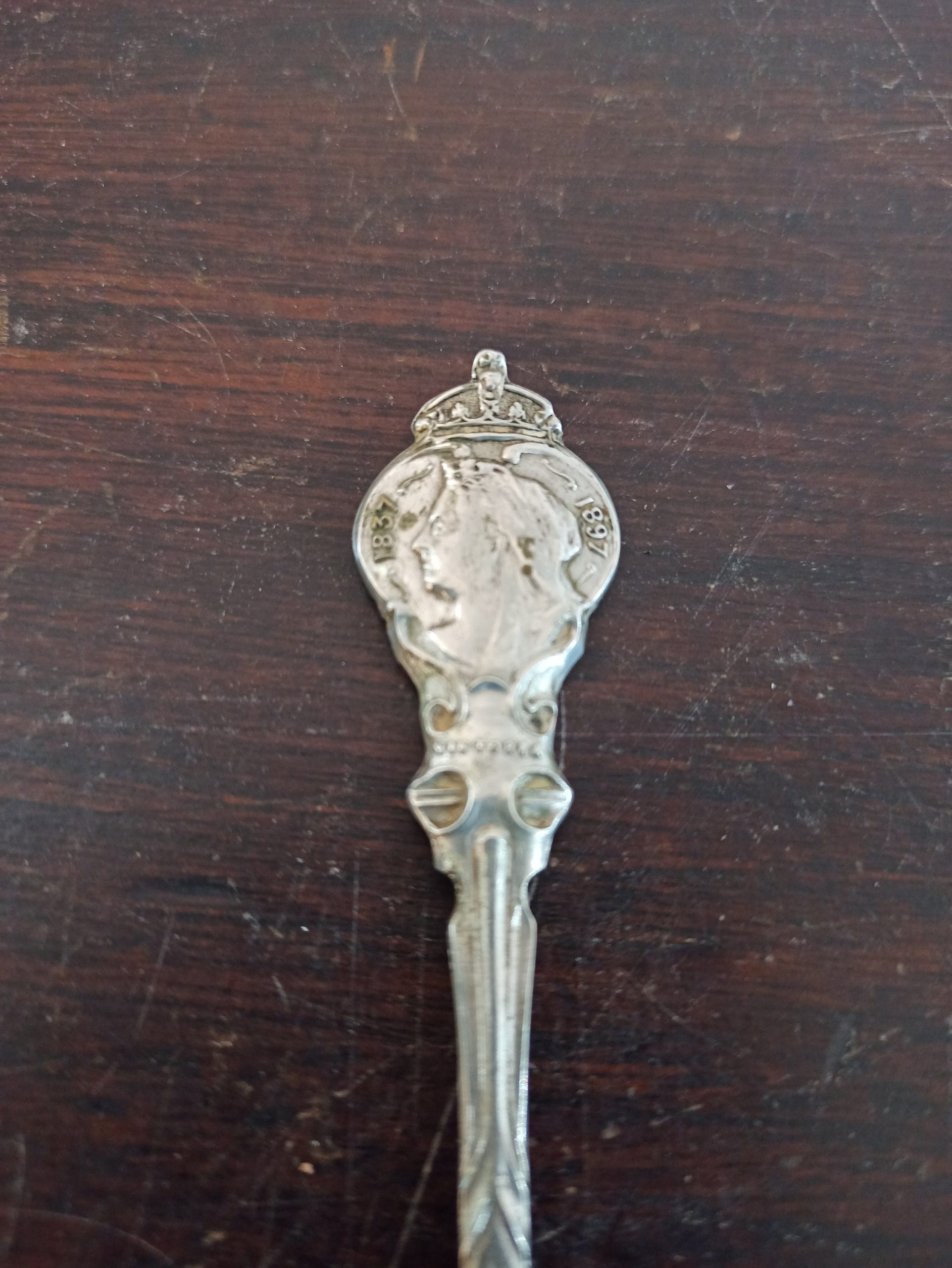 Queen Victoria Cake Knife - Image 5