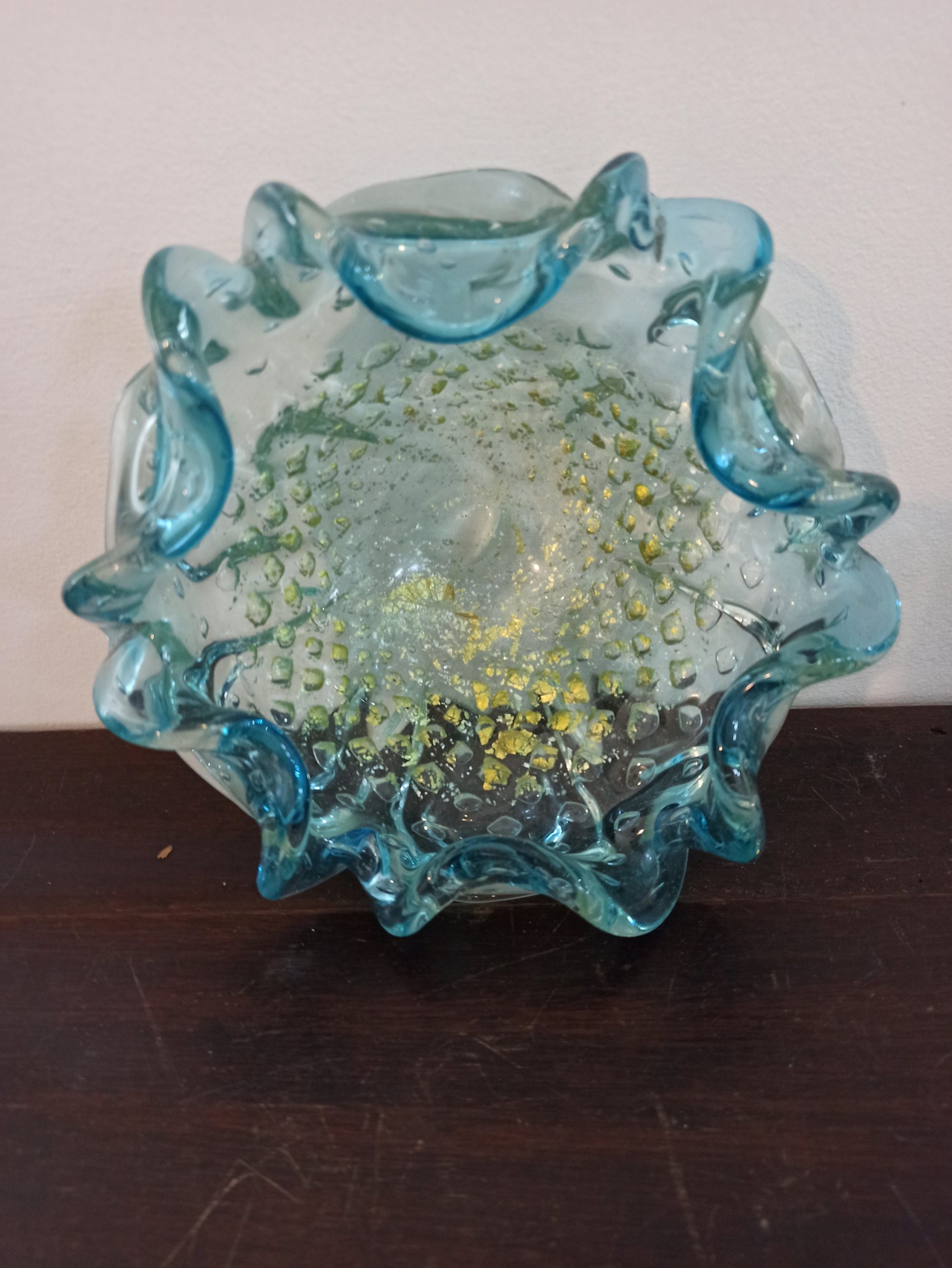 Vintage Decorative Glass Dish / Bowl. Very Good Condition. Quite Heavy. - Image 2