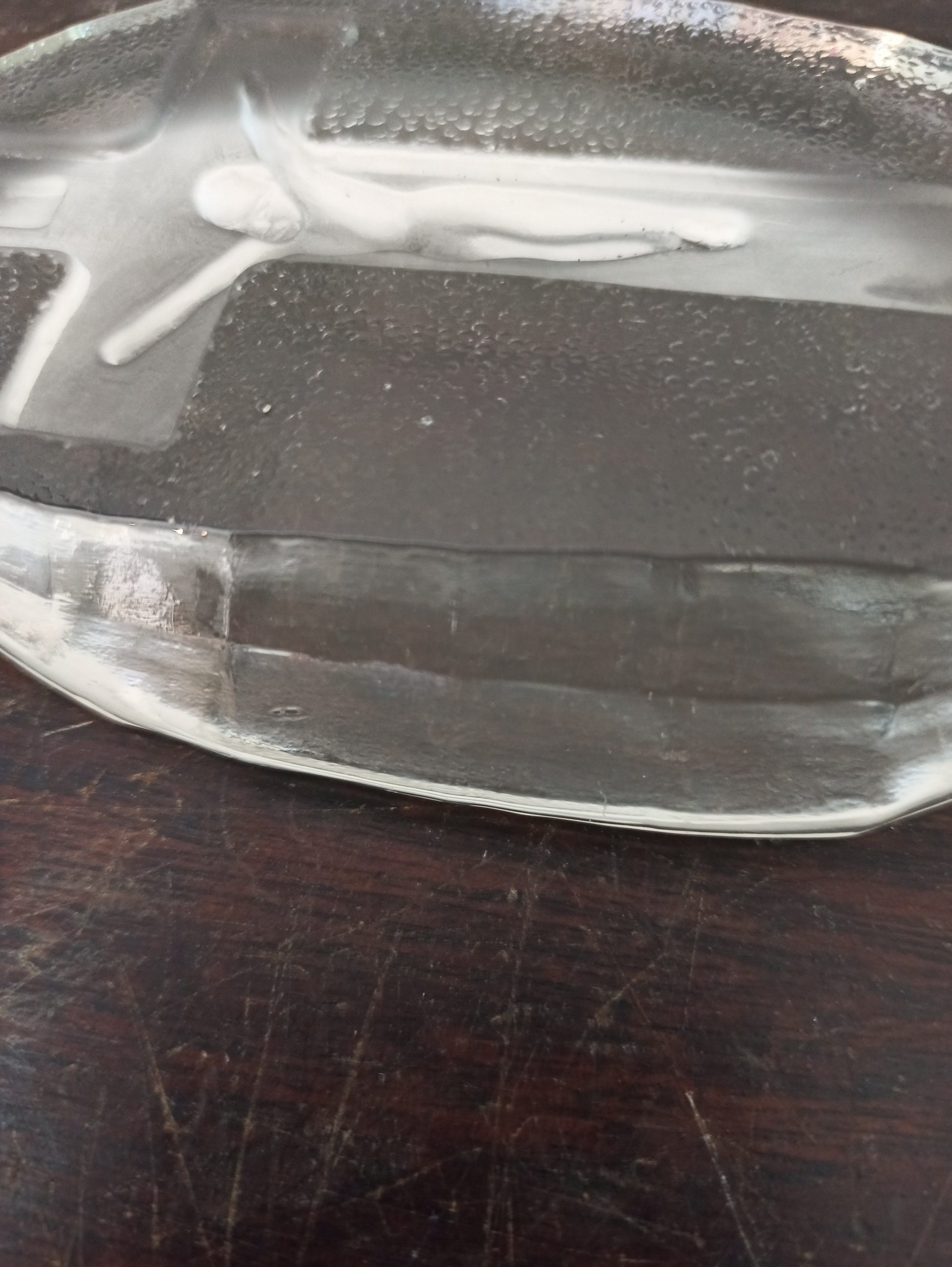 Vintage Clear Glass Paperweight. Religous Scene. Excellent Condition. - Image 5