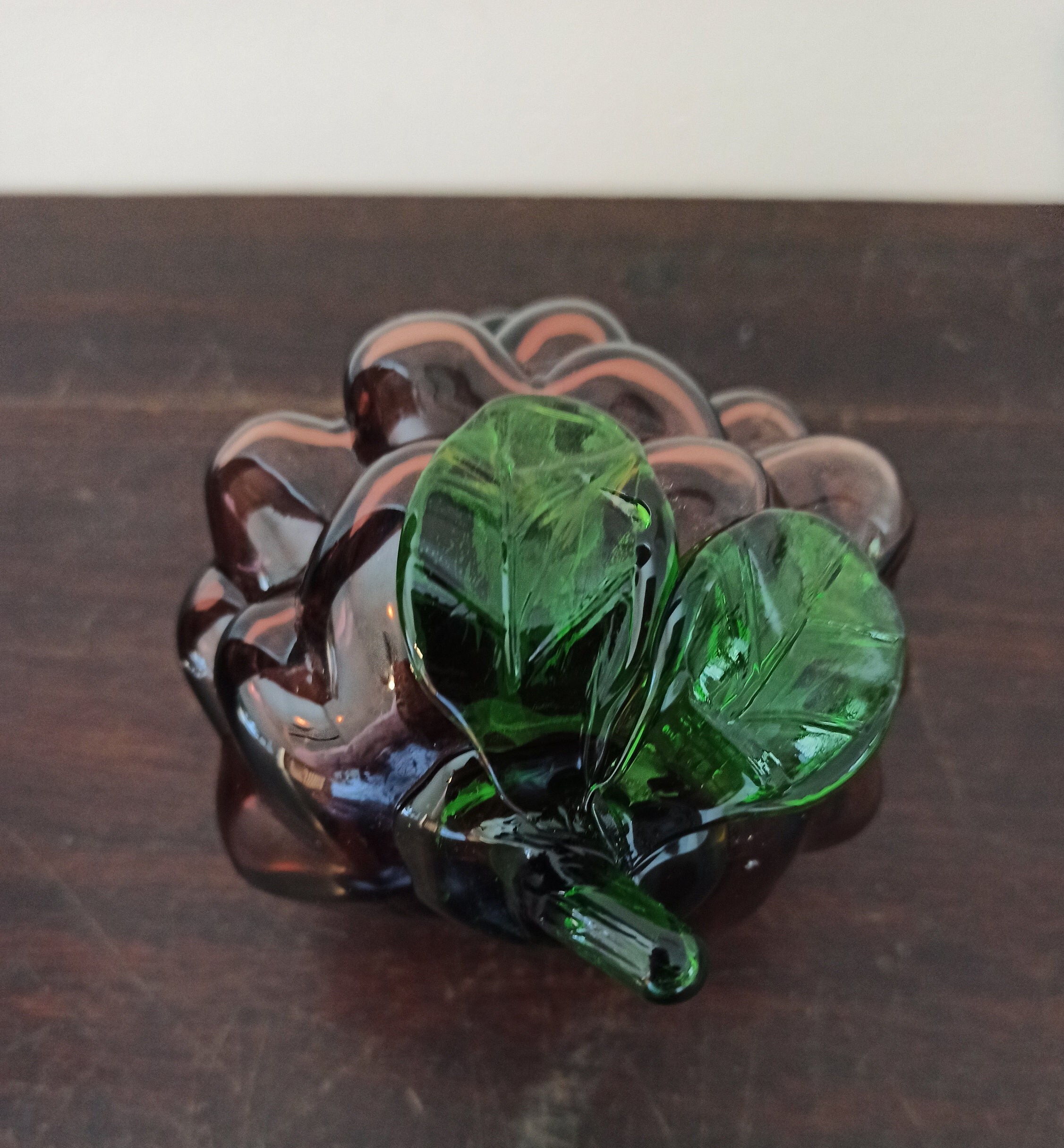 Vintage Glass Grape Paperweight. Very Good Condition. - Image 3