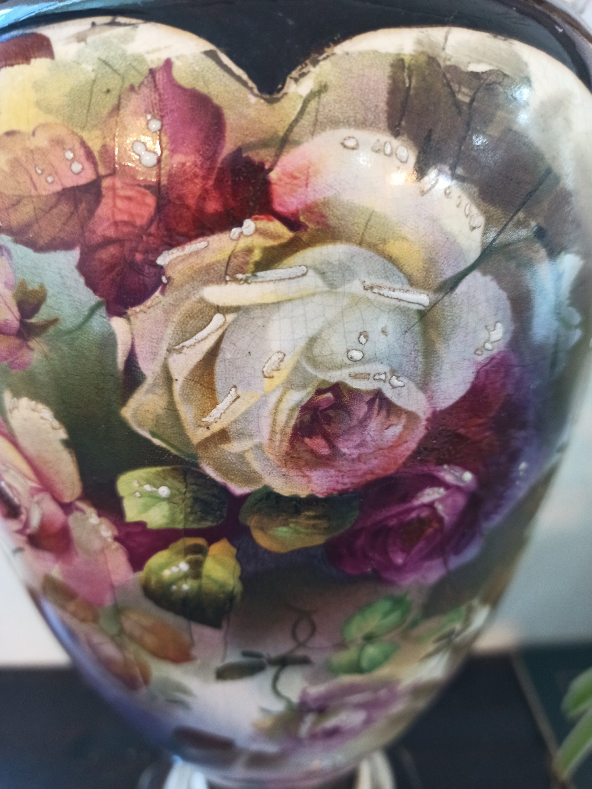 Tall Table Lamp In The Style of Royal Crown Derby. Good Condition PAT tested and Working. - Image 4