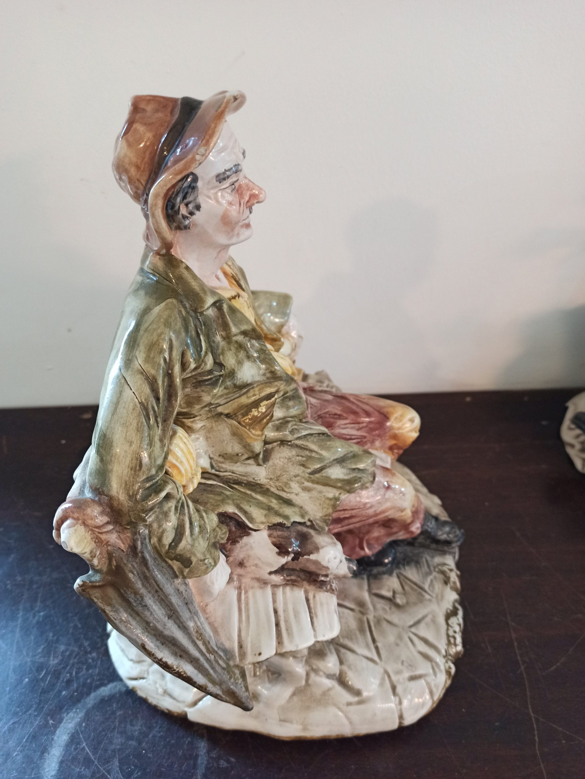 Capodimonte Tramp on Bench Ornament / Figurine. Good Overall Condition. - Image 5