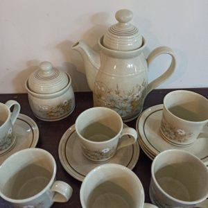 Retro Royal Doulton Tea Set. Lambethware. Florinda. Excellent Condition. 1977-1980