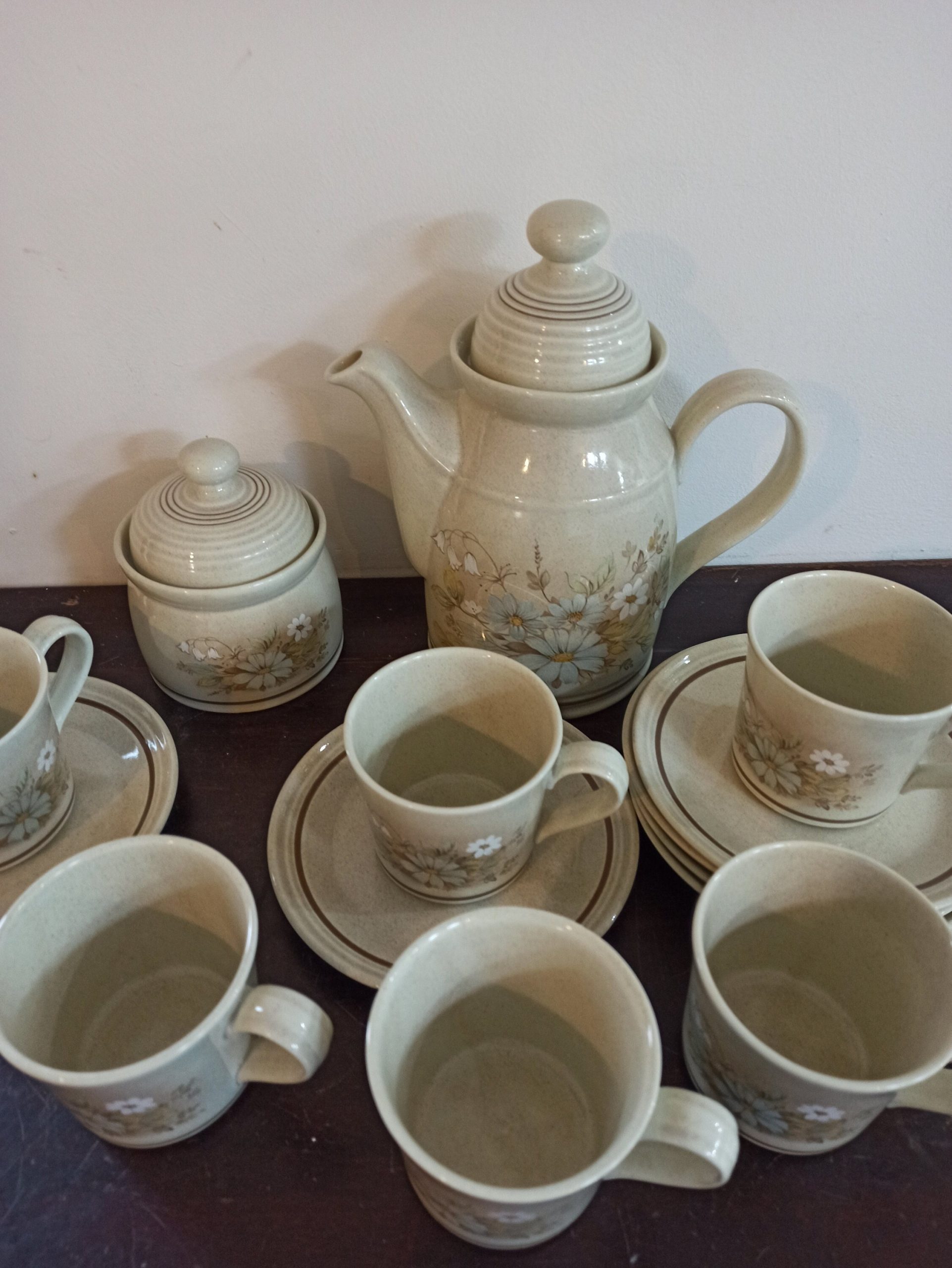 Retro Royal Doulton Tea Set. Lambethware. Florinda. Excellent Condition. 1977-1980