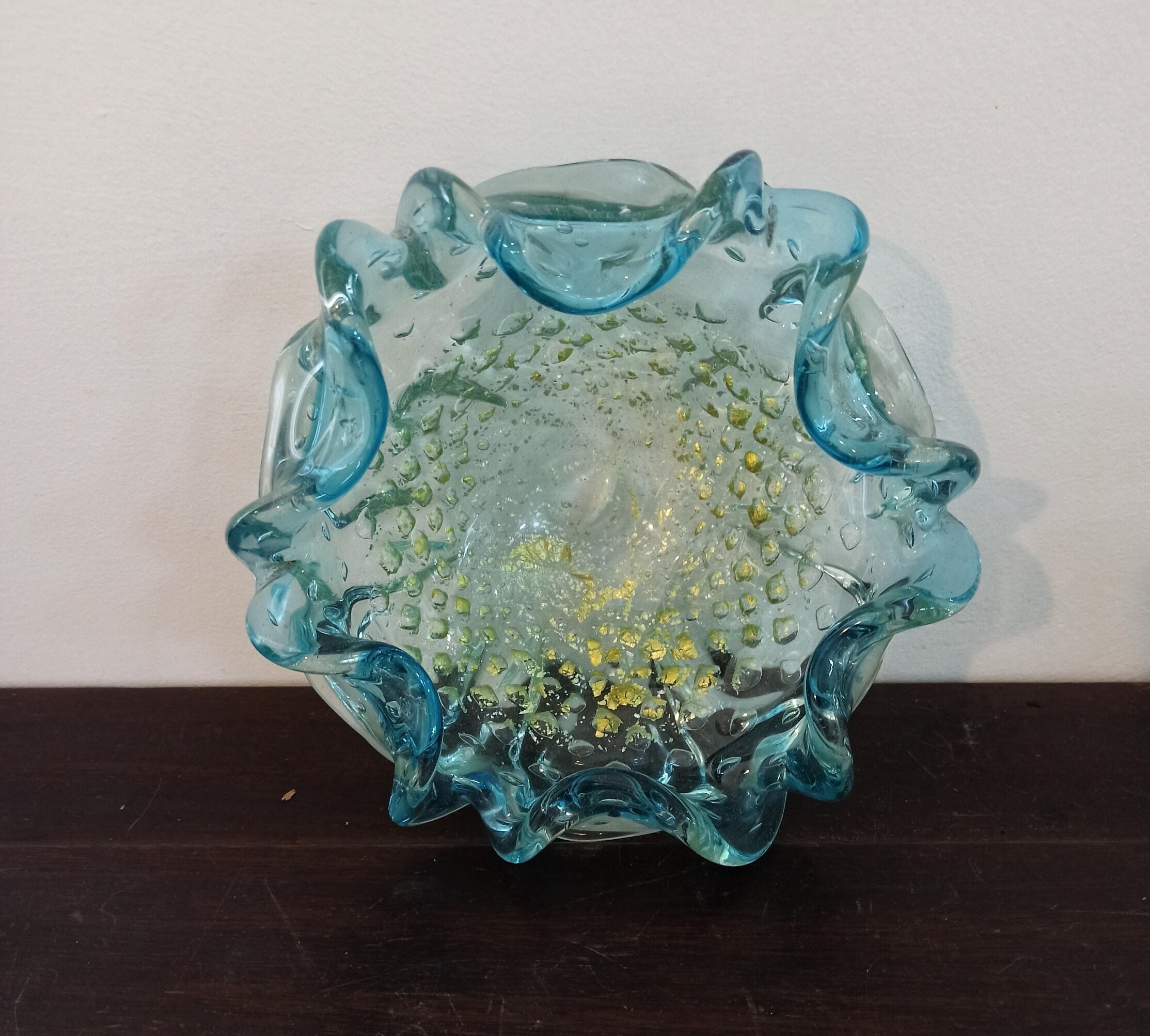 Vintage Decorative Glass Dish / Bowl. Very Good Condition. Quite Heavy.