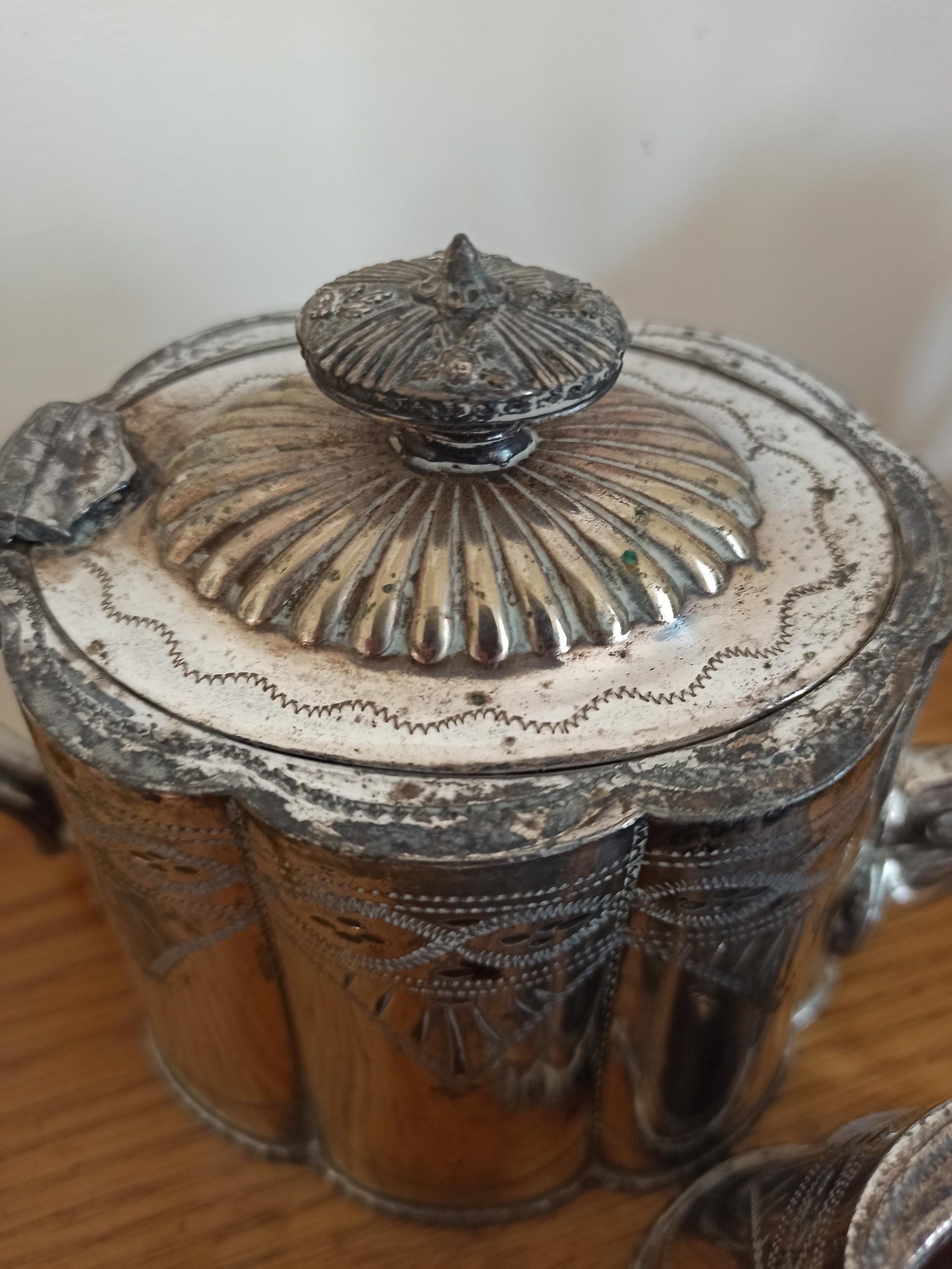 EPBM 4 Piece Teaset. Water Pot, Teapot, Milk Jug and Sugar Bowl. - Image 3