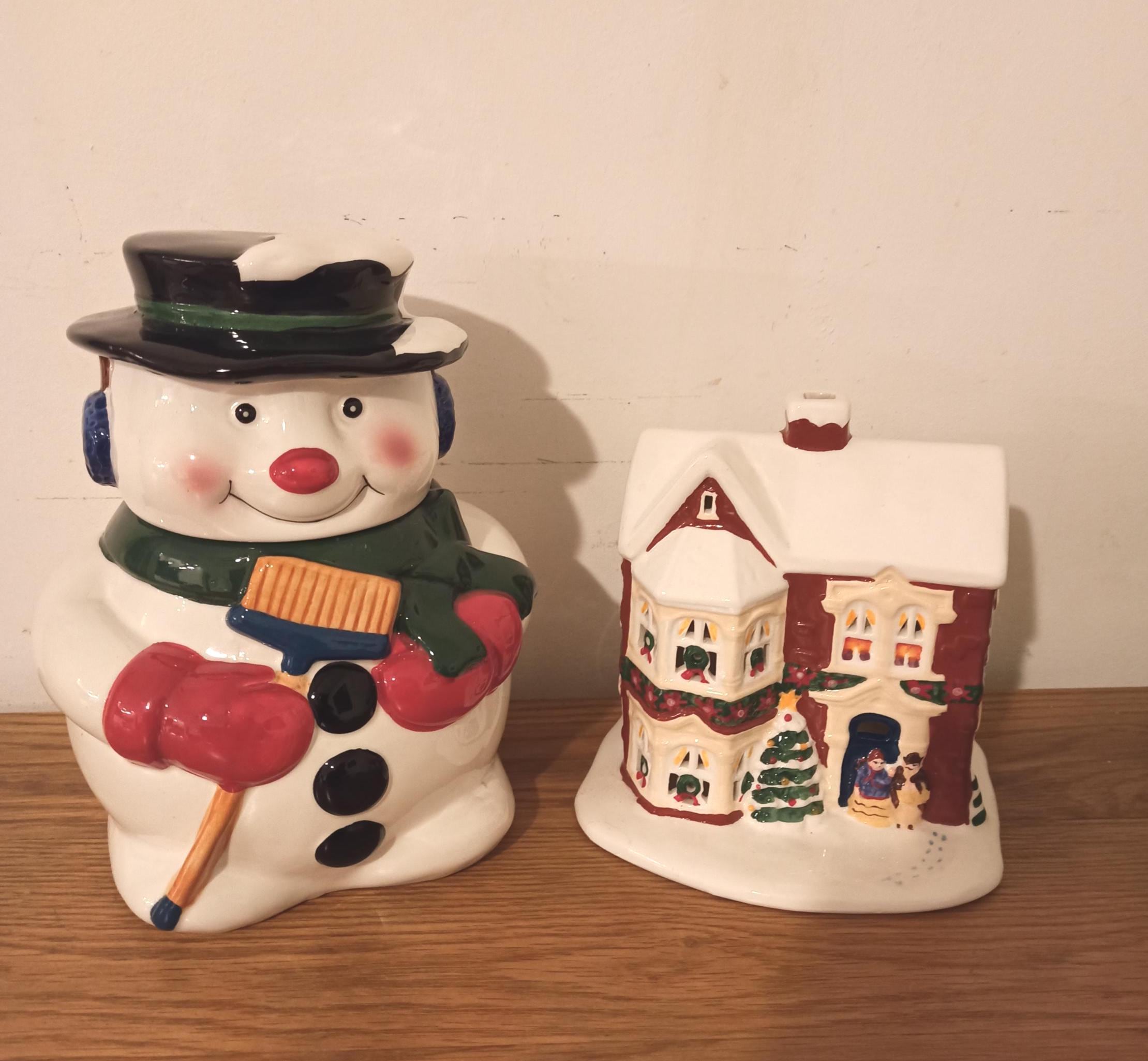 Vintage Ringtons Christmas 'Sam The Snowman' Cookie Jar. Ringtons Light up House Decoration.