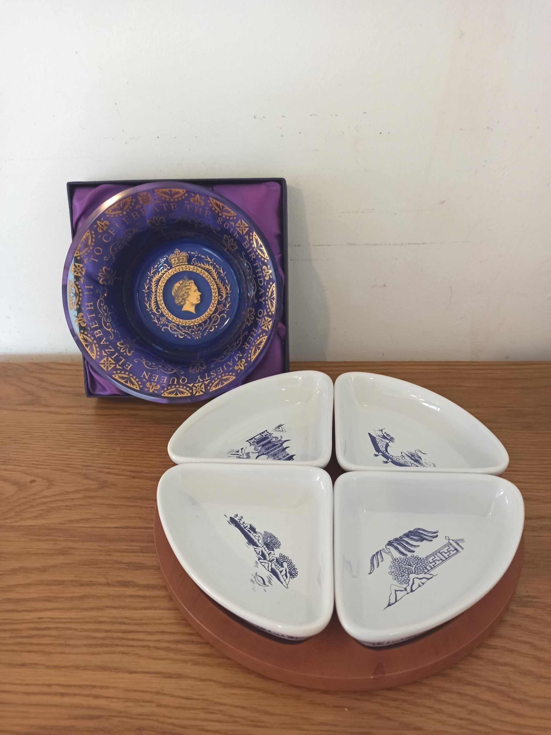Royal Memorabilia. Ringtons Queen Elizabeth ll UK Dish. Ringtons Dipping Quarter Dishes.