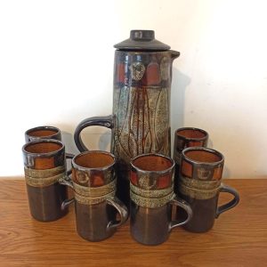 Coffee Pot and 6 Cups. Studio Pottery. Good Condition.