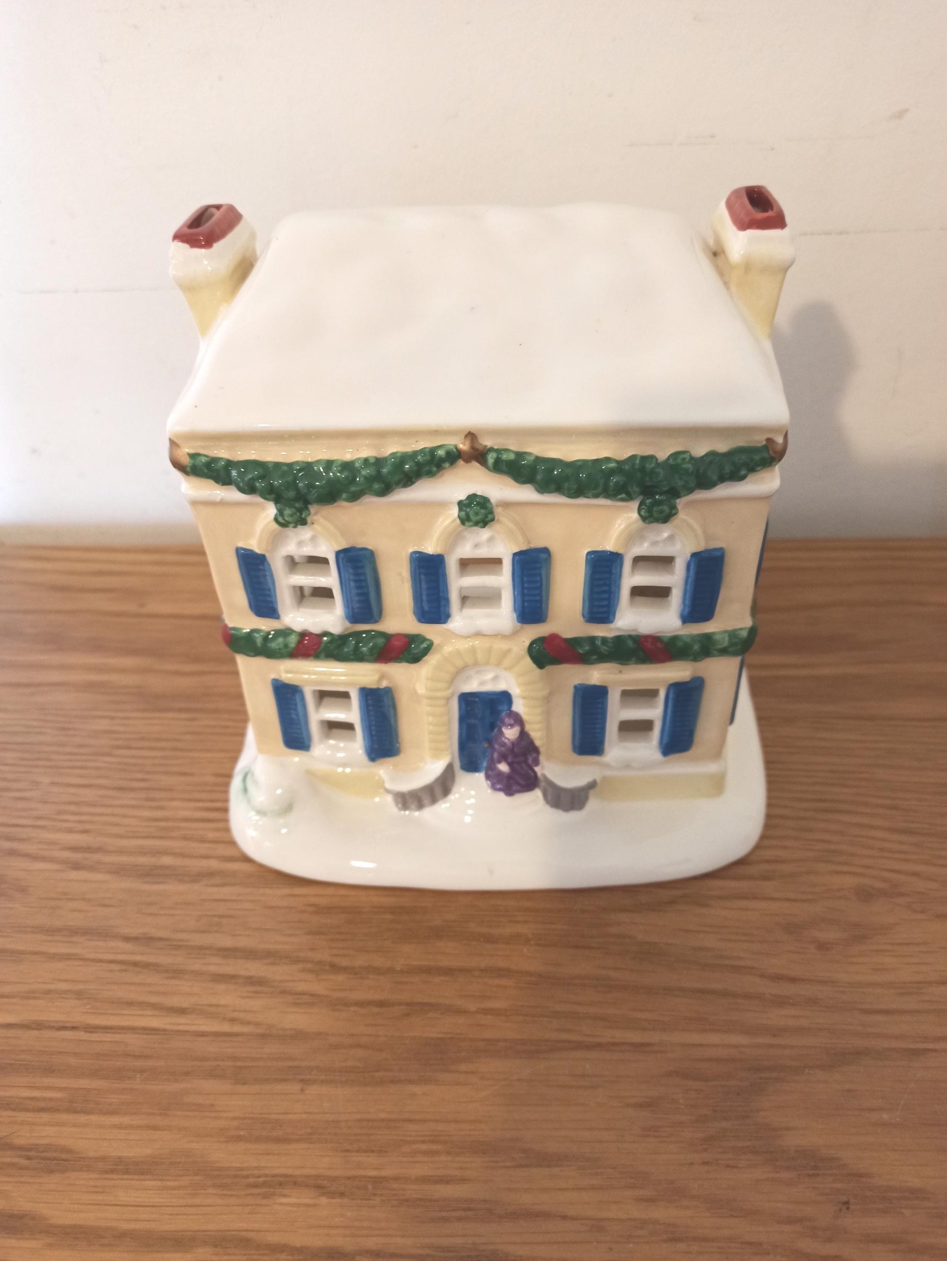 Ringtons Christmas Decoration Tealight House. Vintage. Good Condition. - Image 2