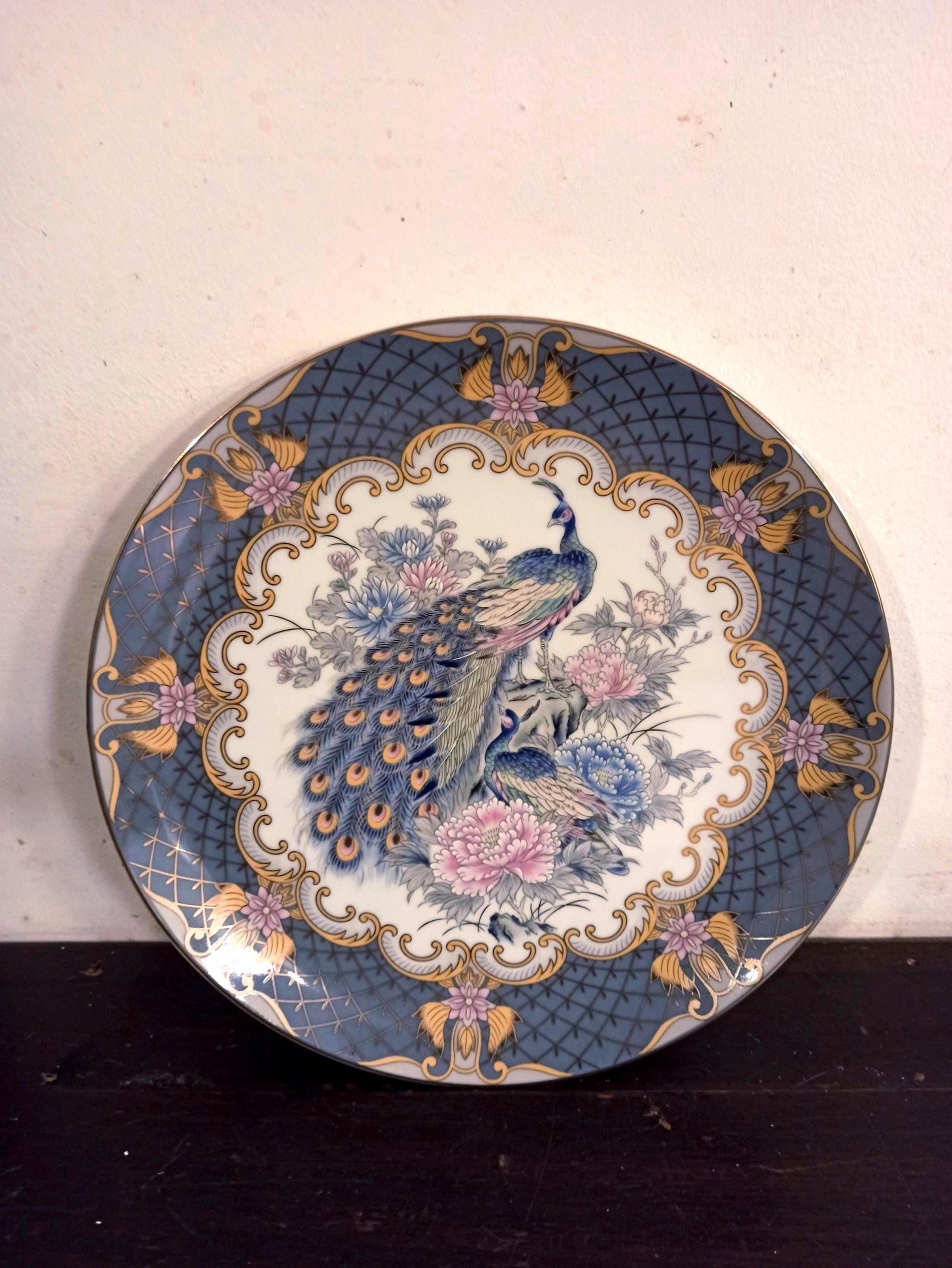 Peacock Display / Cabinet Plate. Vintage. Very Good Condition.
