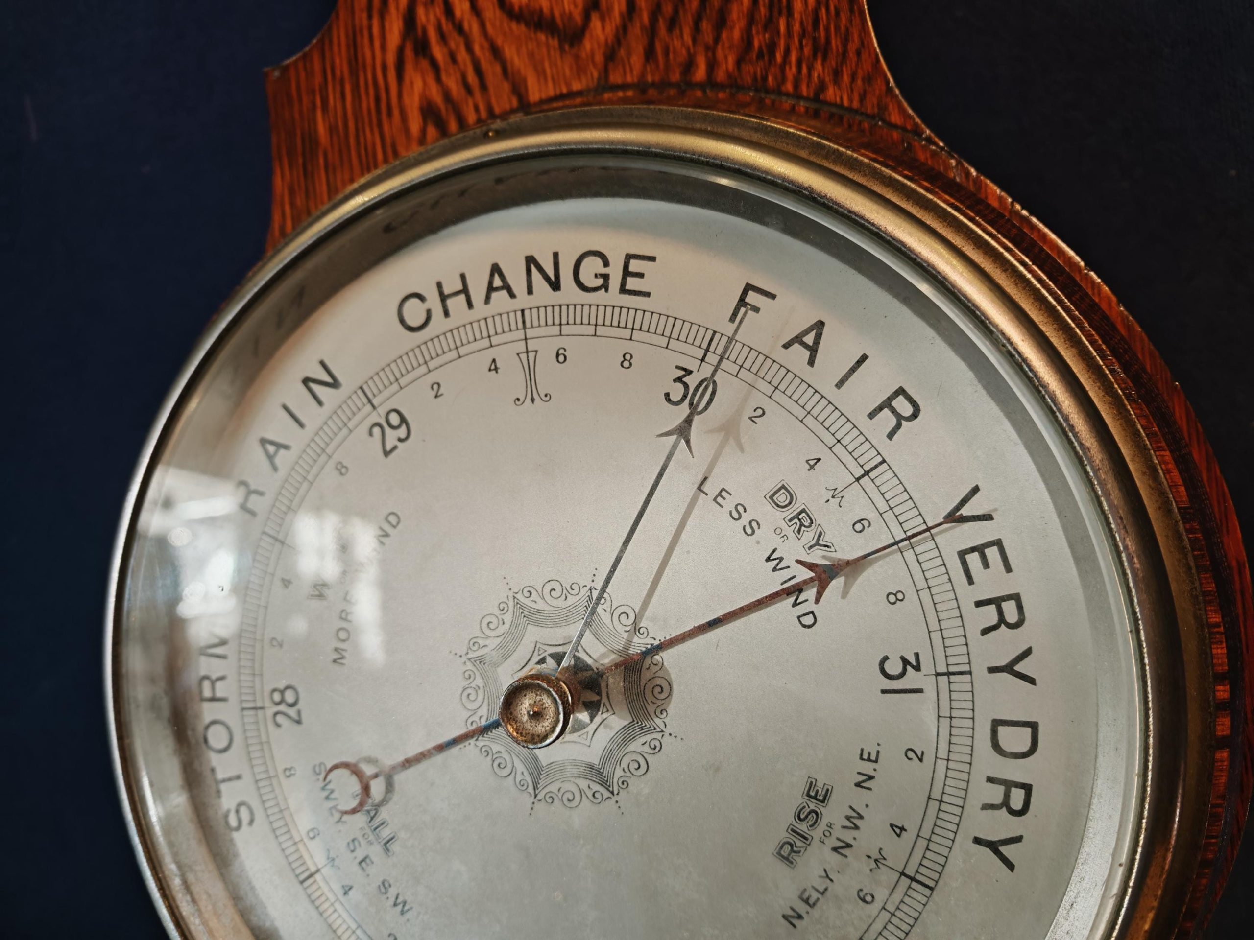 Antique Large Oak Aneroid Wall Barometer, Working. Early-mid 20th Century - Heavy - Very Good Condition - Image 7