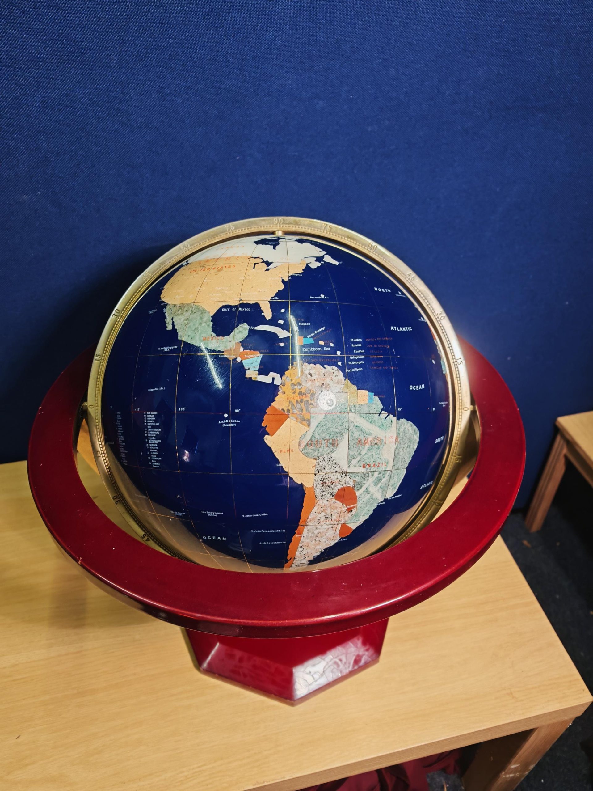 Vintage World Globe with Mineral and Semi-Precious Stone Inlay - Good Condition - 44cm Diameter, 50cm Tall - Image 3