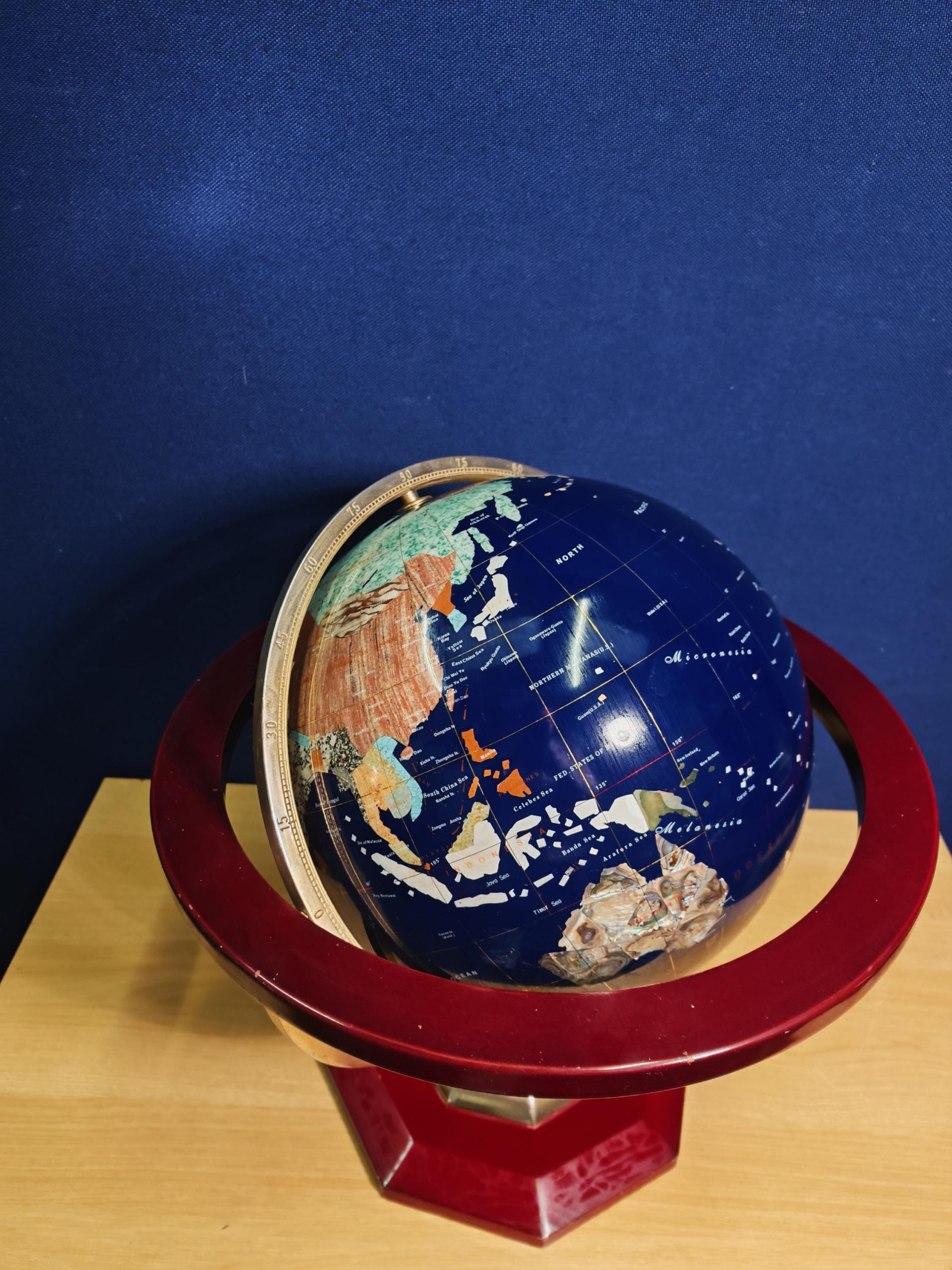 Vintage World Globe with Mineral and Semi-Precious Stone Inlay - Good Condition - 44cm Diameter, 50cm Tall - Image 2