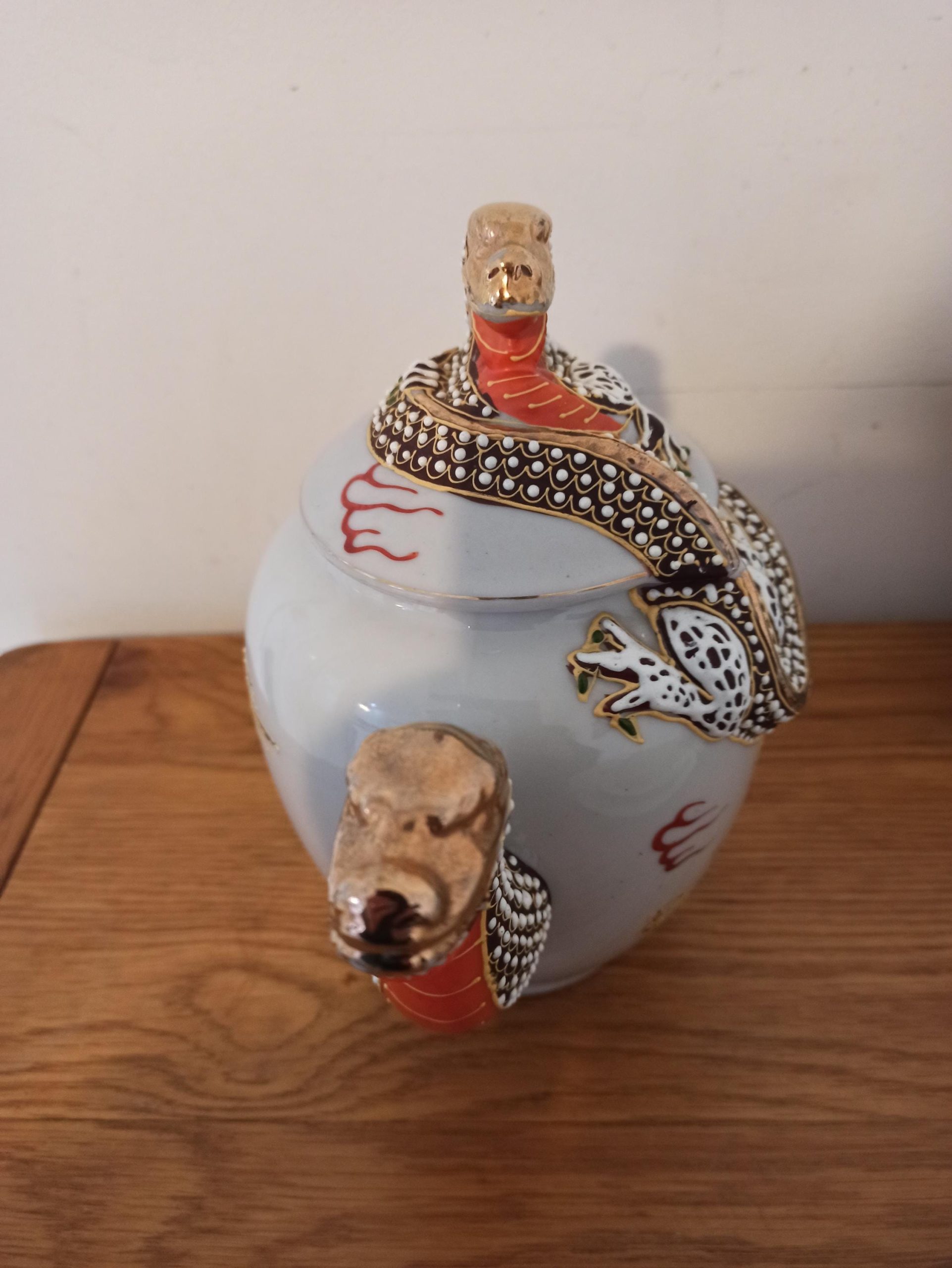 Japanese Dragon Teaset for Four. Porcelain. Very Good Condition. - Image 3
