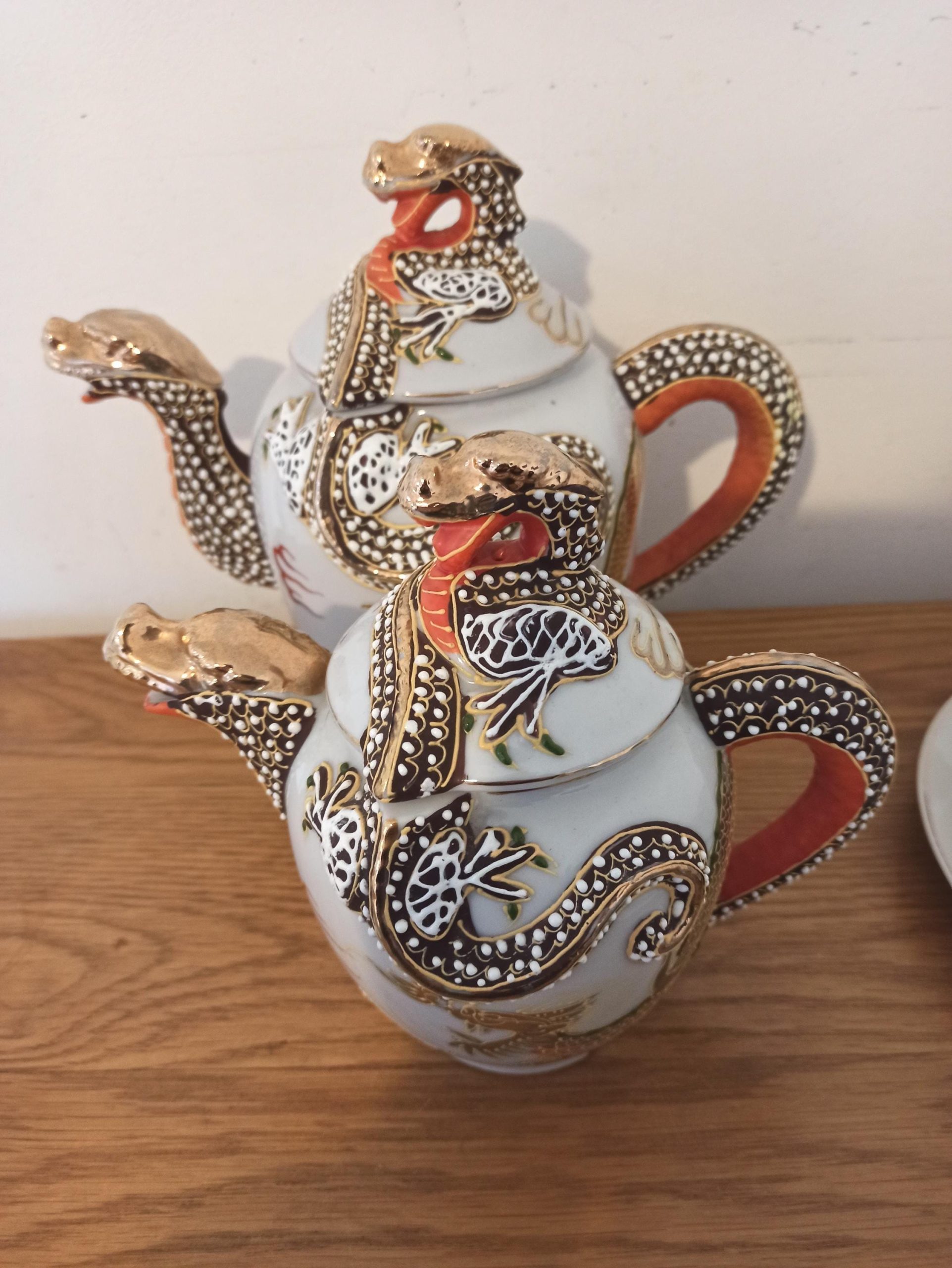 Japanese Dragon Teaset for Four. Porcelain. Very Good Condition. - Image 6