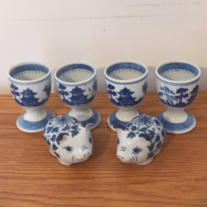 Vintage Blue & White Egg Cups x 4. Including Salt and Pepper Condiments. Very Good Condition.