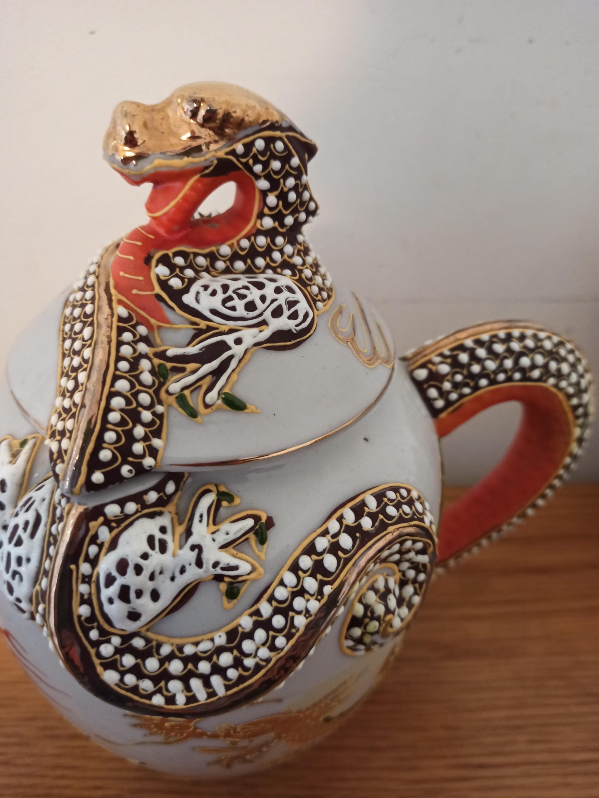 Japanese Dragon Teaset for Four. Porcelain. Very Good Condition. - Image 4