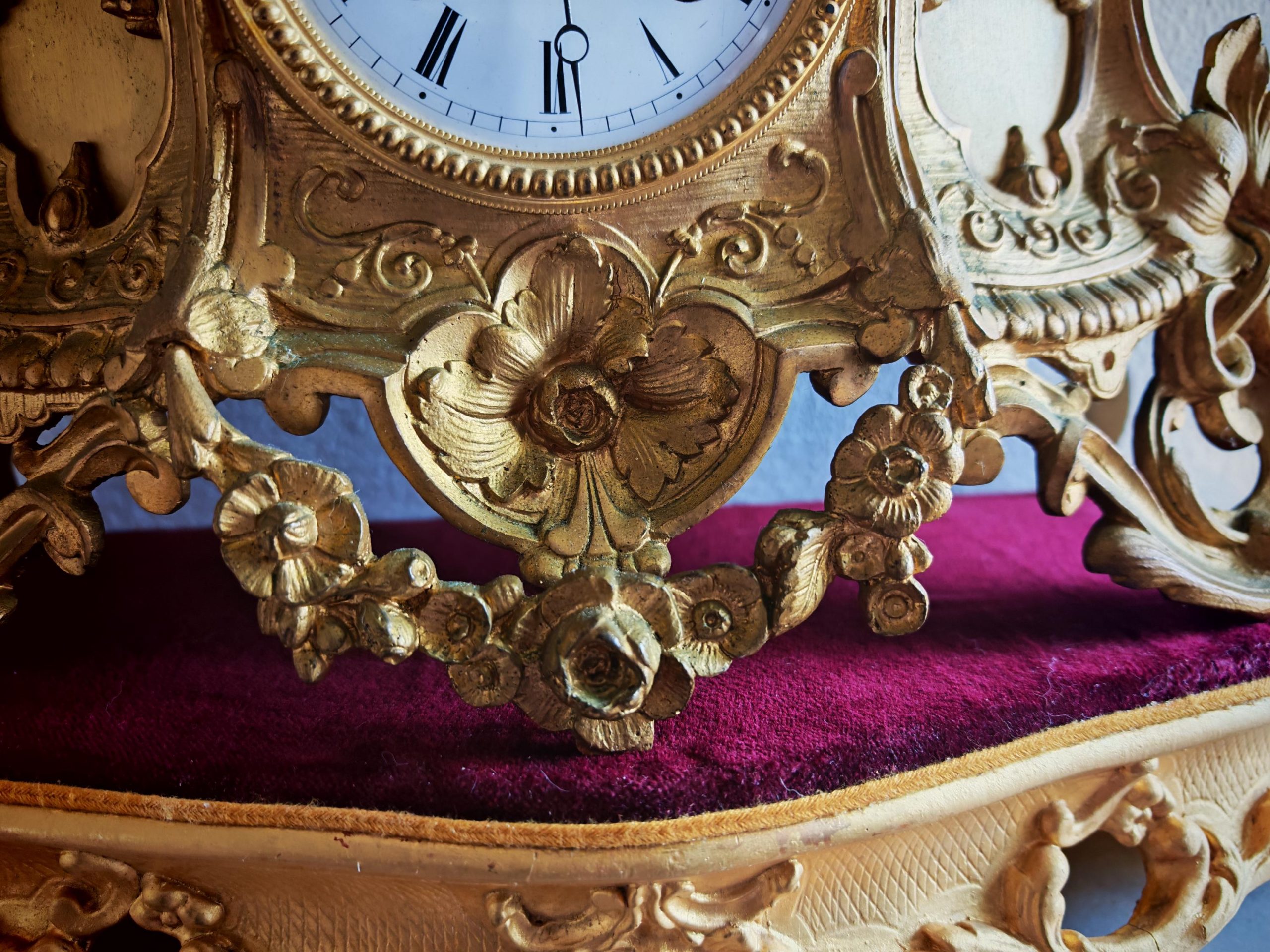 Antique 19th Century Gilt Ormolu Pendulum Clock with Gilded and Burgundy Velvet Base. Restored. - Image 7