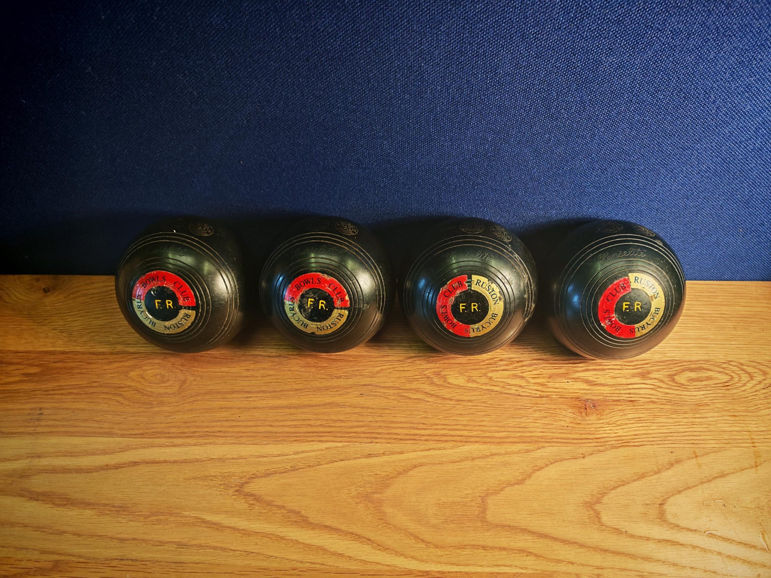 Four Vintage Henselite FR Super Grip Lawn Bowls, 4 15/16 Bias - 1970s, 1980s Vinyl or Composite - Very Good Working Condition - Image 2